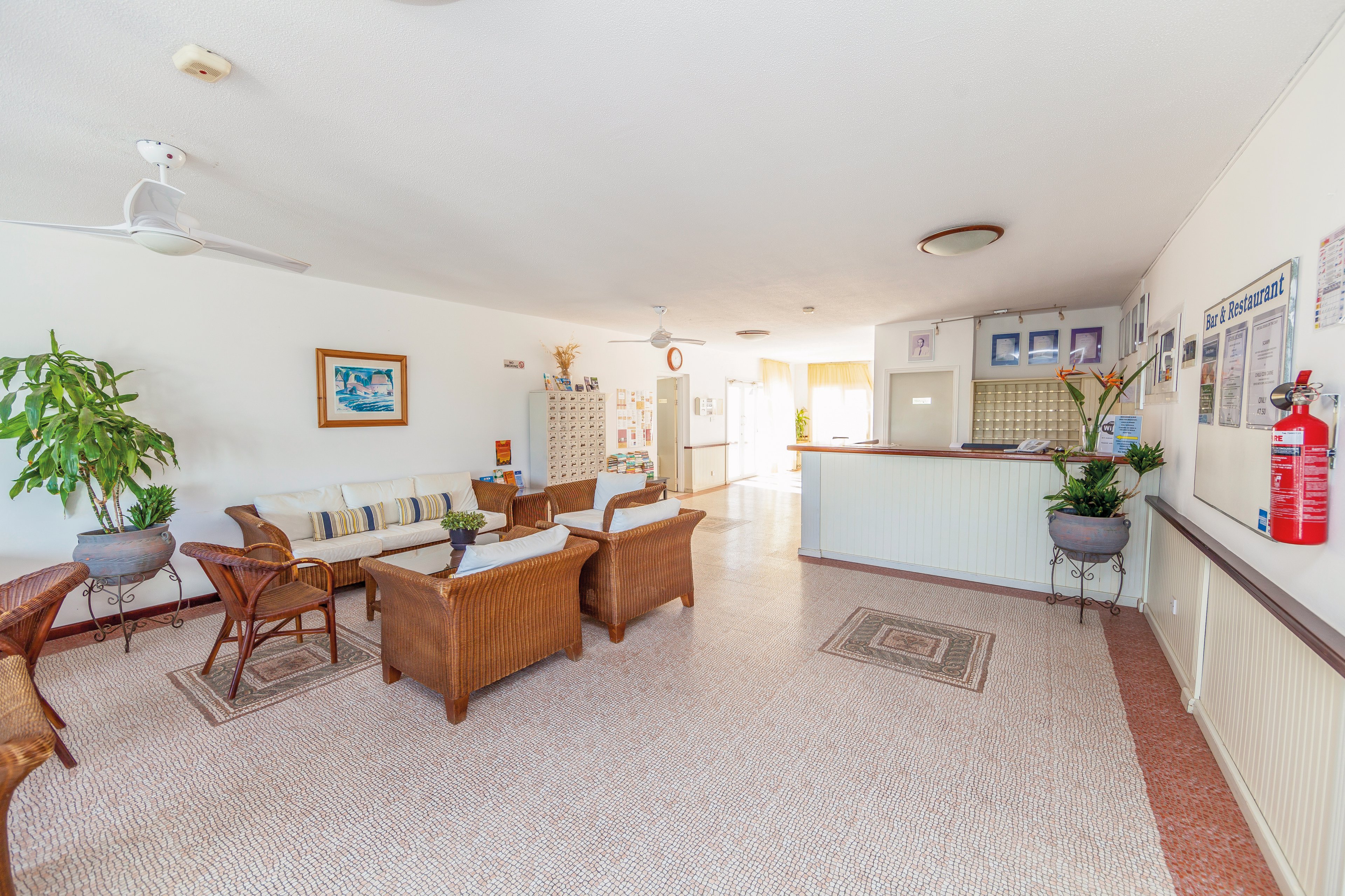 Andreotis Hotel & Apartments