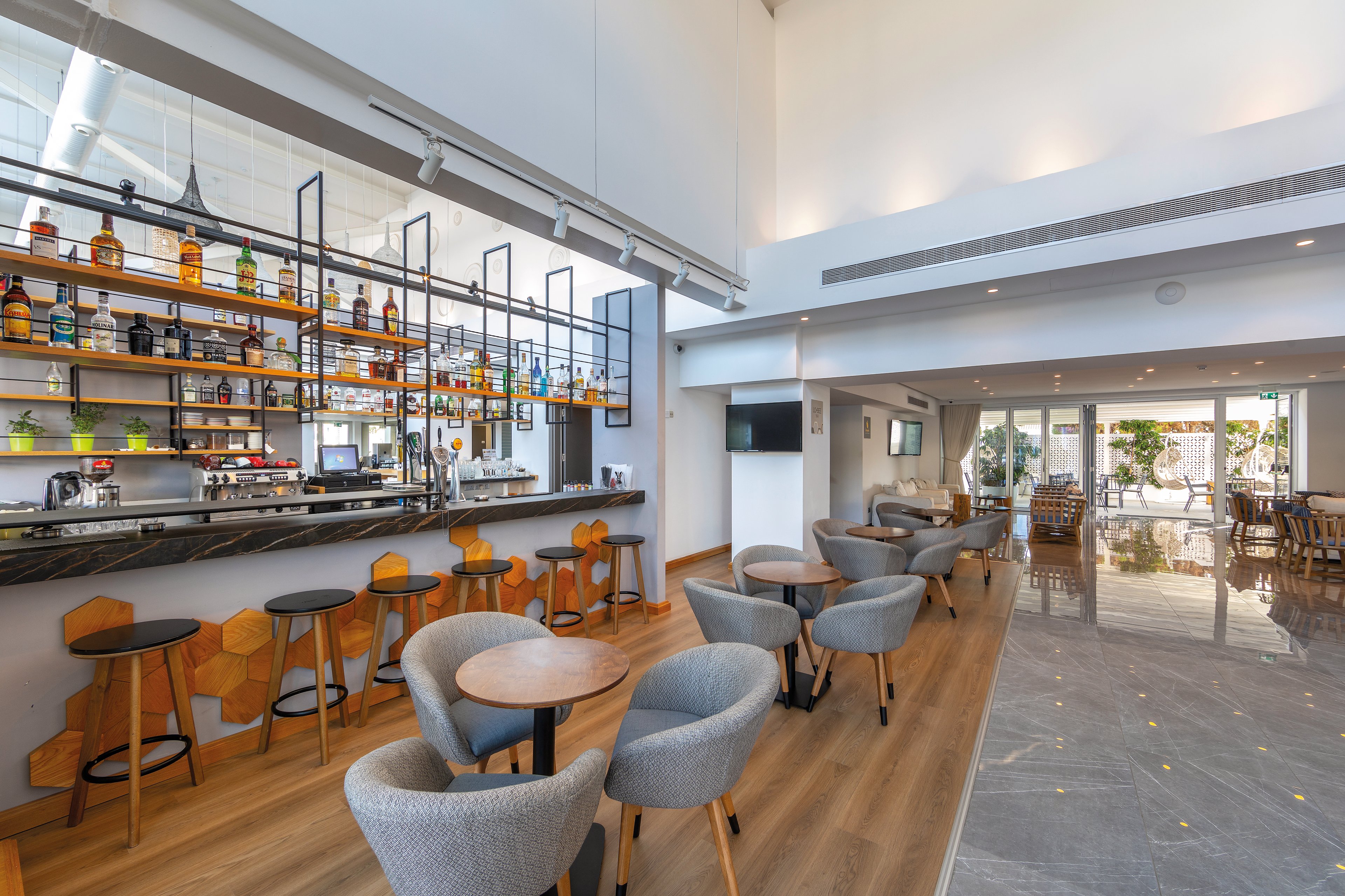 Protaras Plaza Hotel