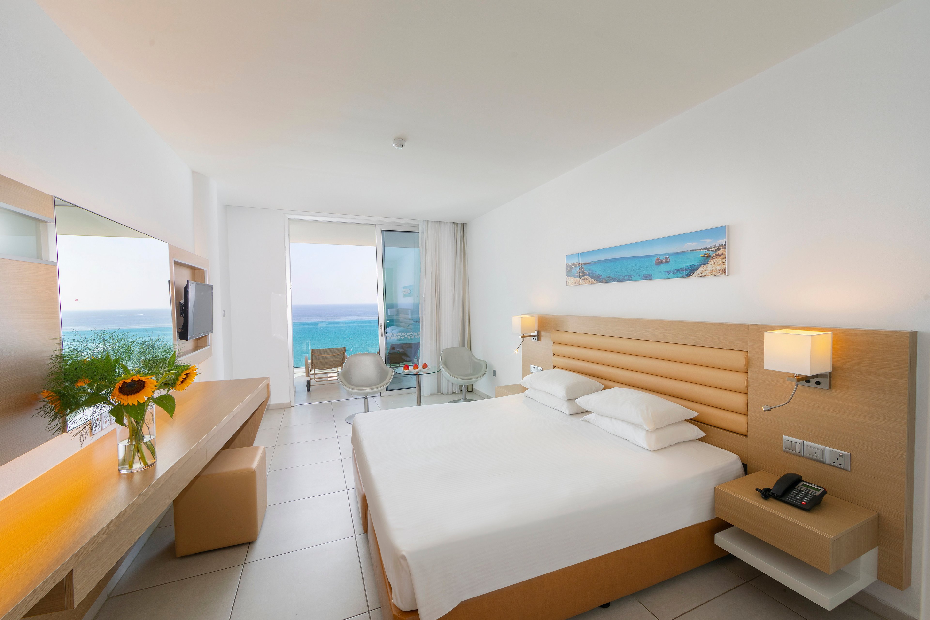 Vrissaki Beach Hotel