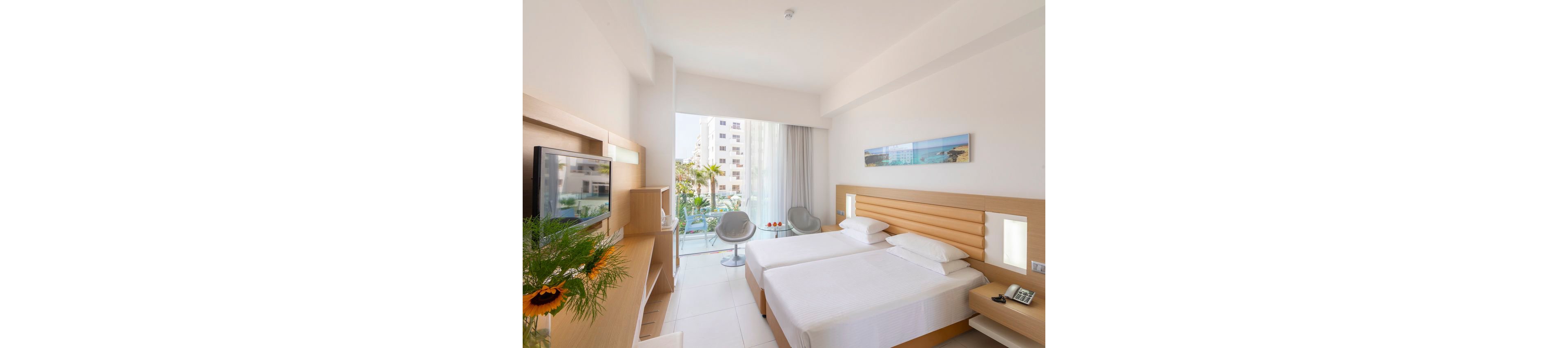 Vrissaki Beach Hotel