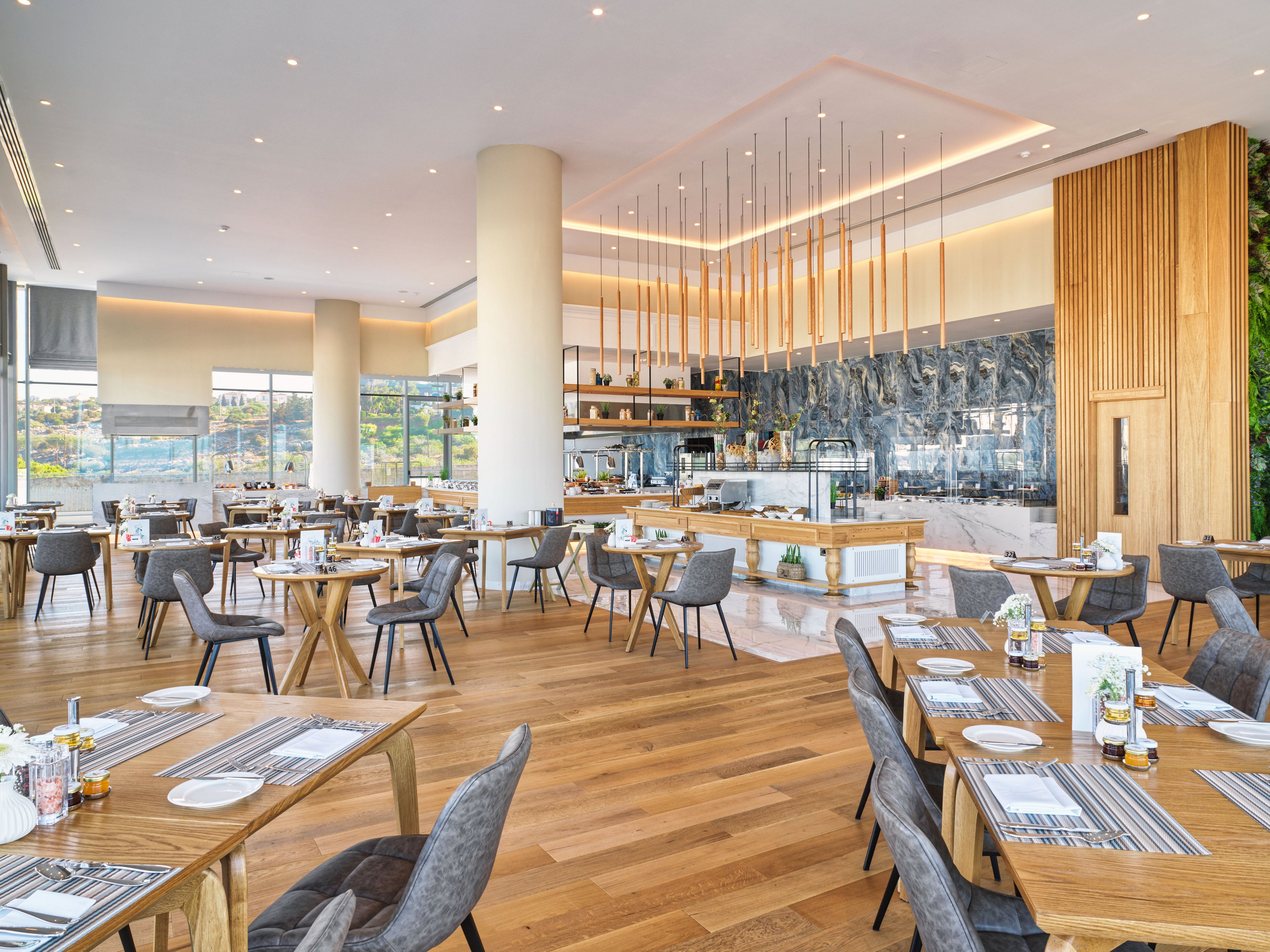 Amanti - MadeForTwo Hotels