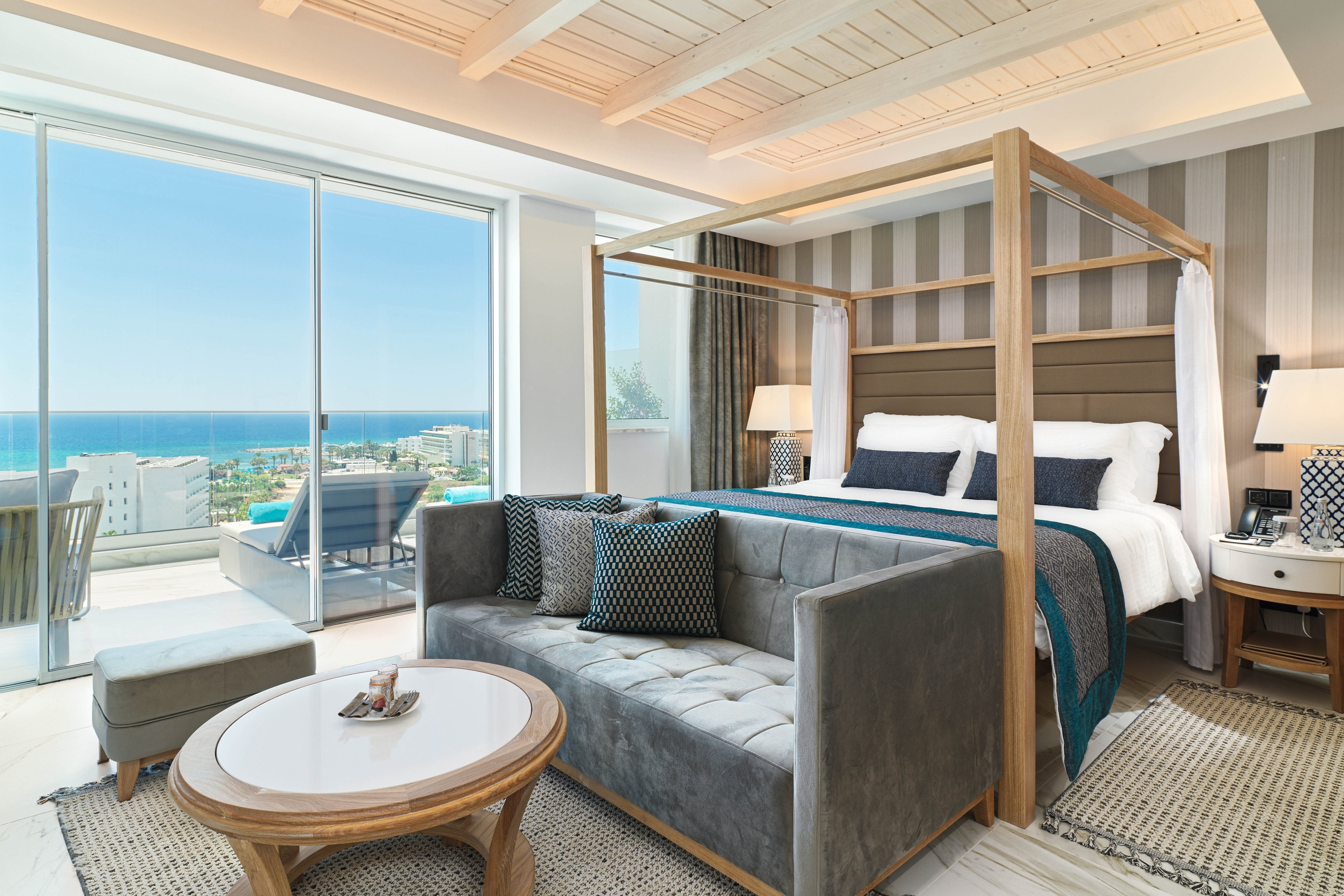 Amanti - MadeForTwo Hotels