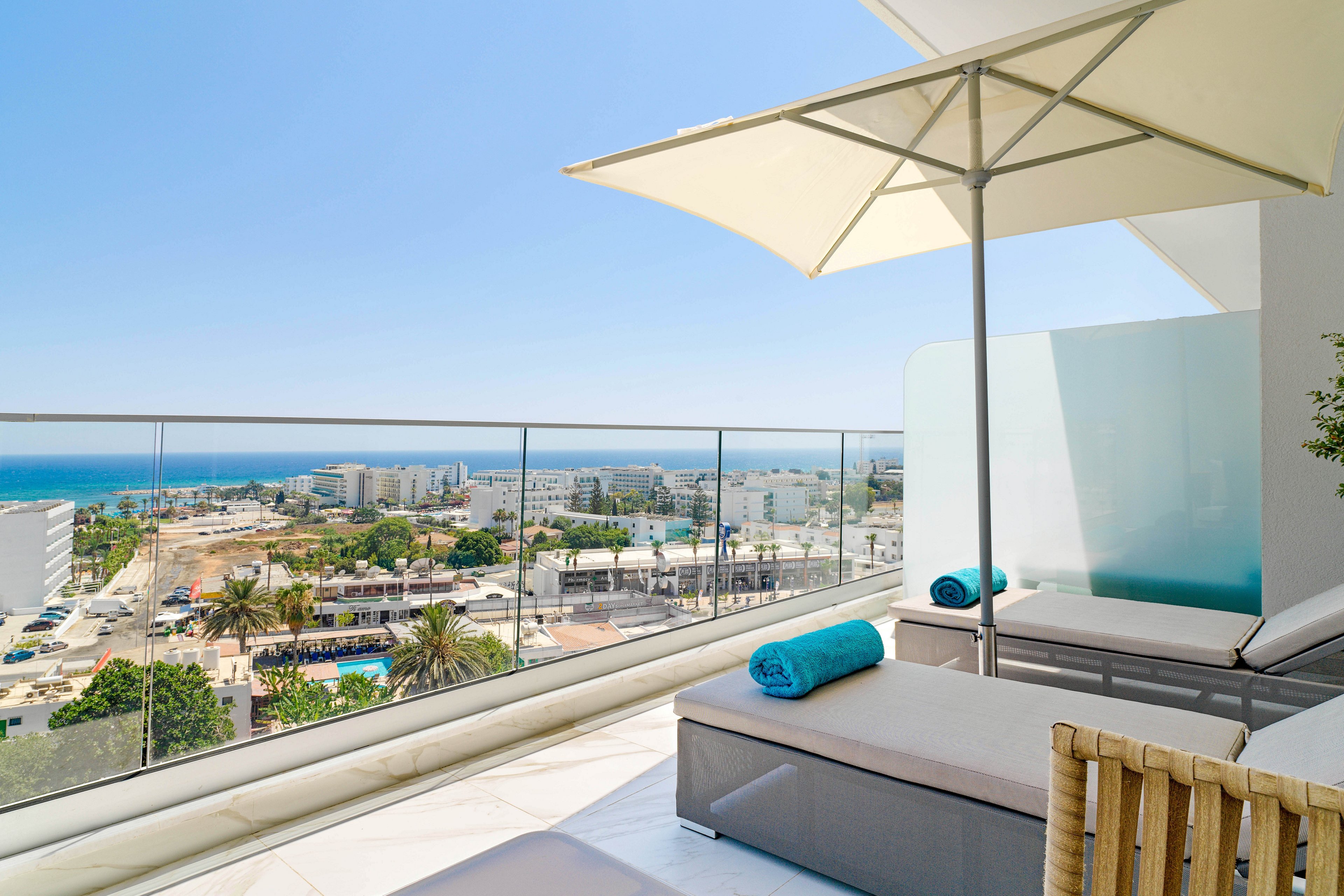 Amanti - MadeForTwo Hotels