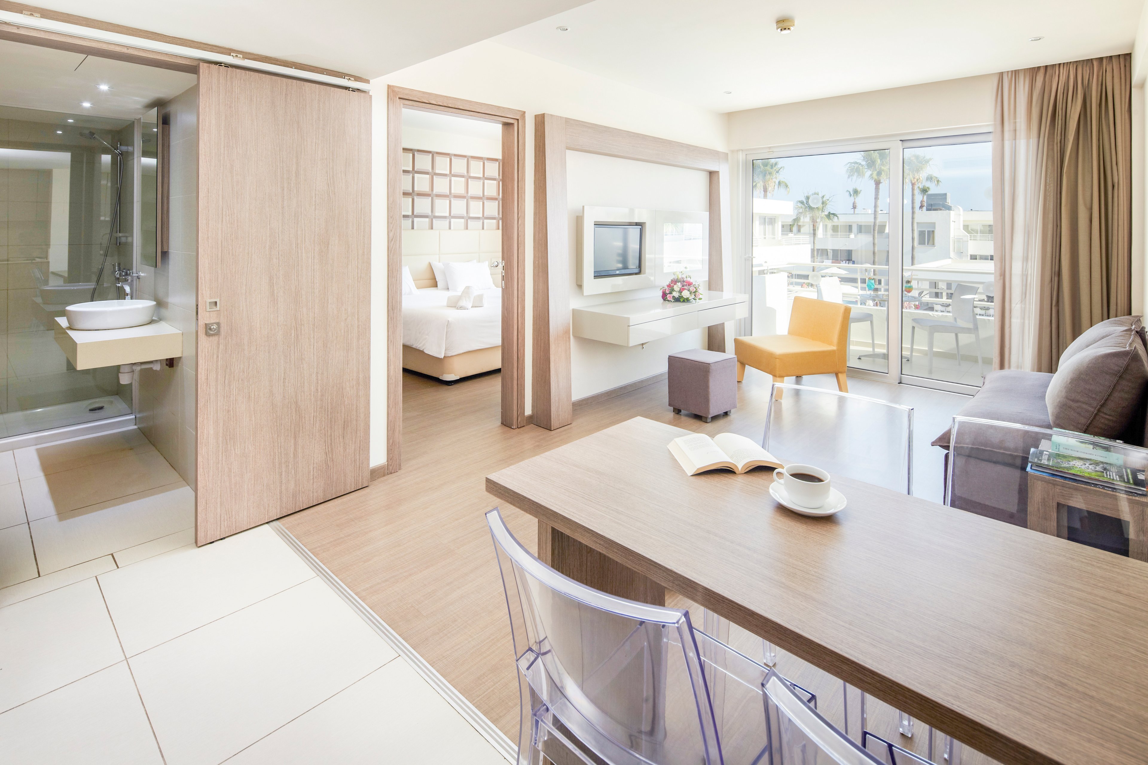 Melpo Antia Luxury Apartments & Suites