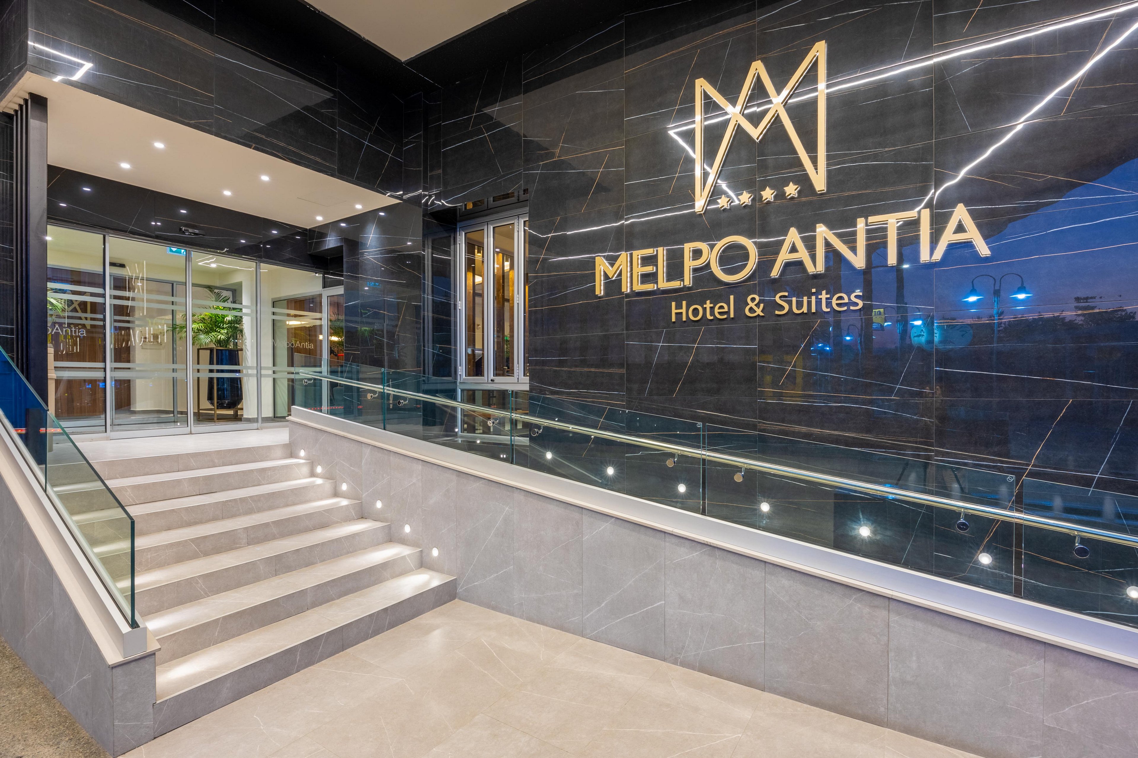 Melpo Antia Luxury Apartments & Suites