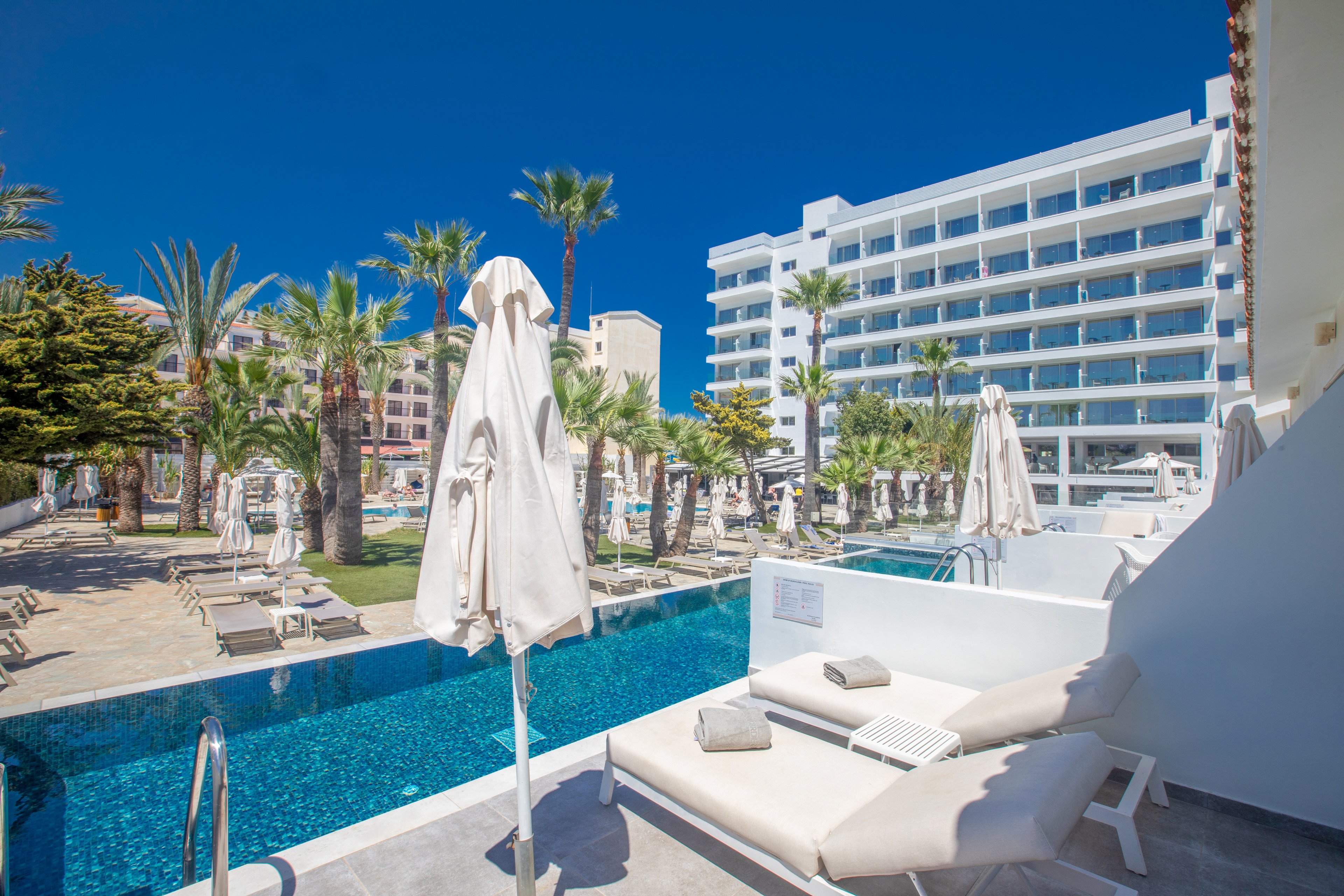 Bohemian Gardens Hotel