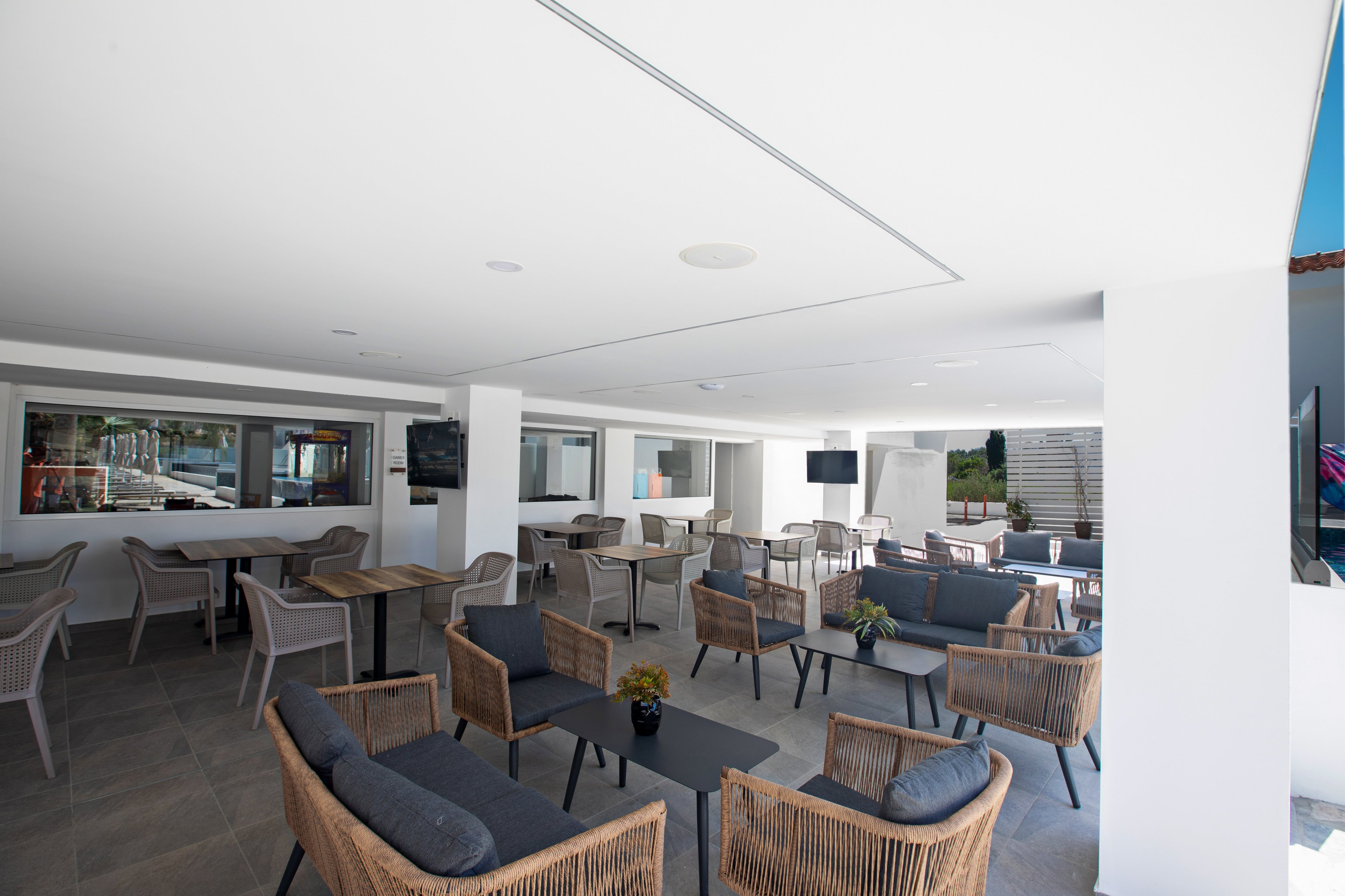 Bohemian Gardens Hotel