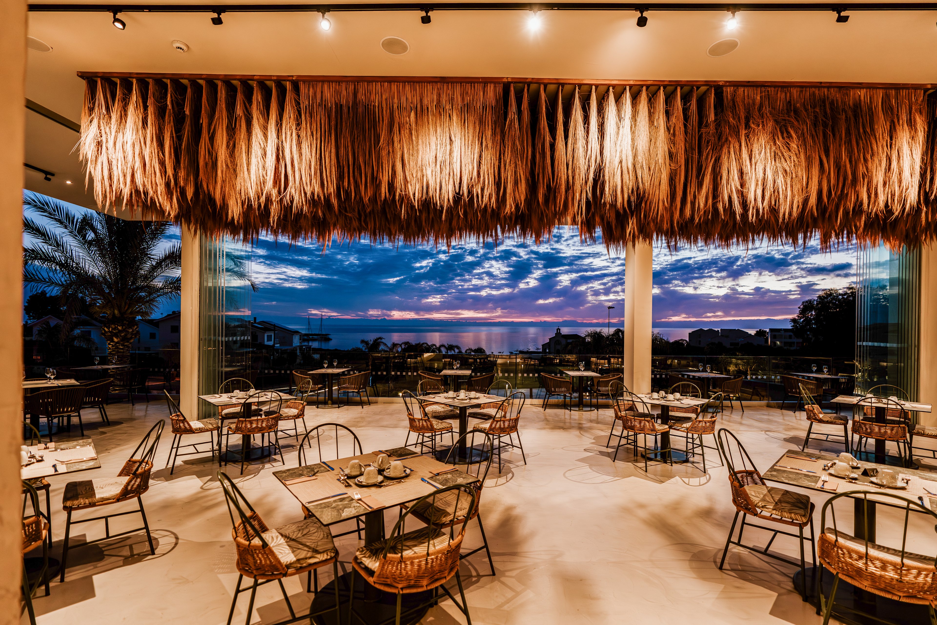 Cavo Zoe Seaside Hotel