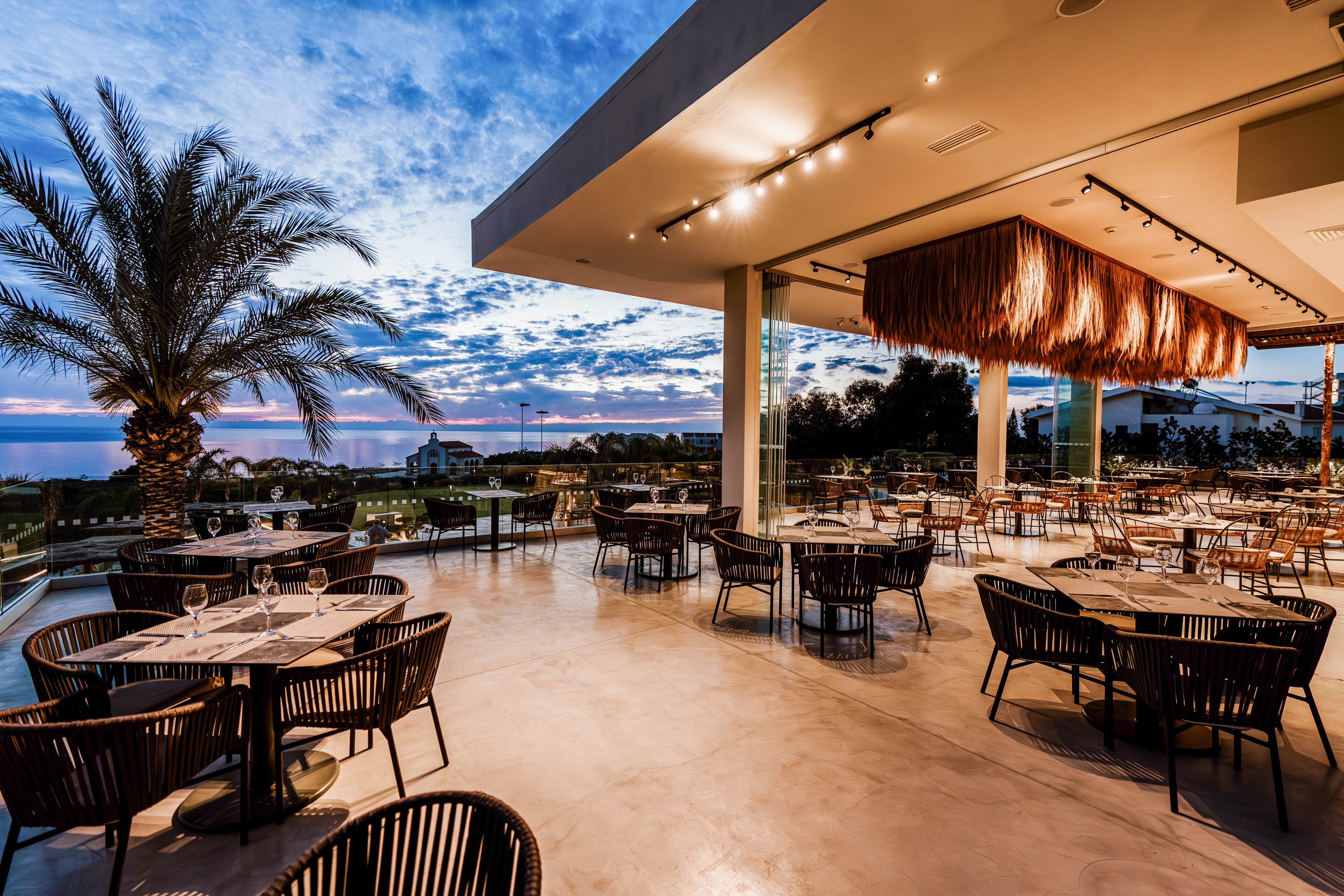 Cavo Zoe Seaside Hotel