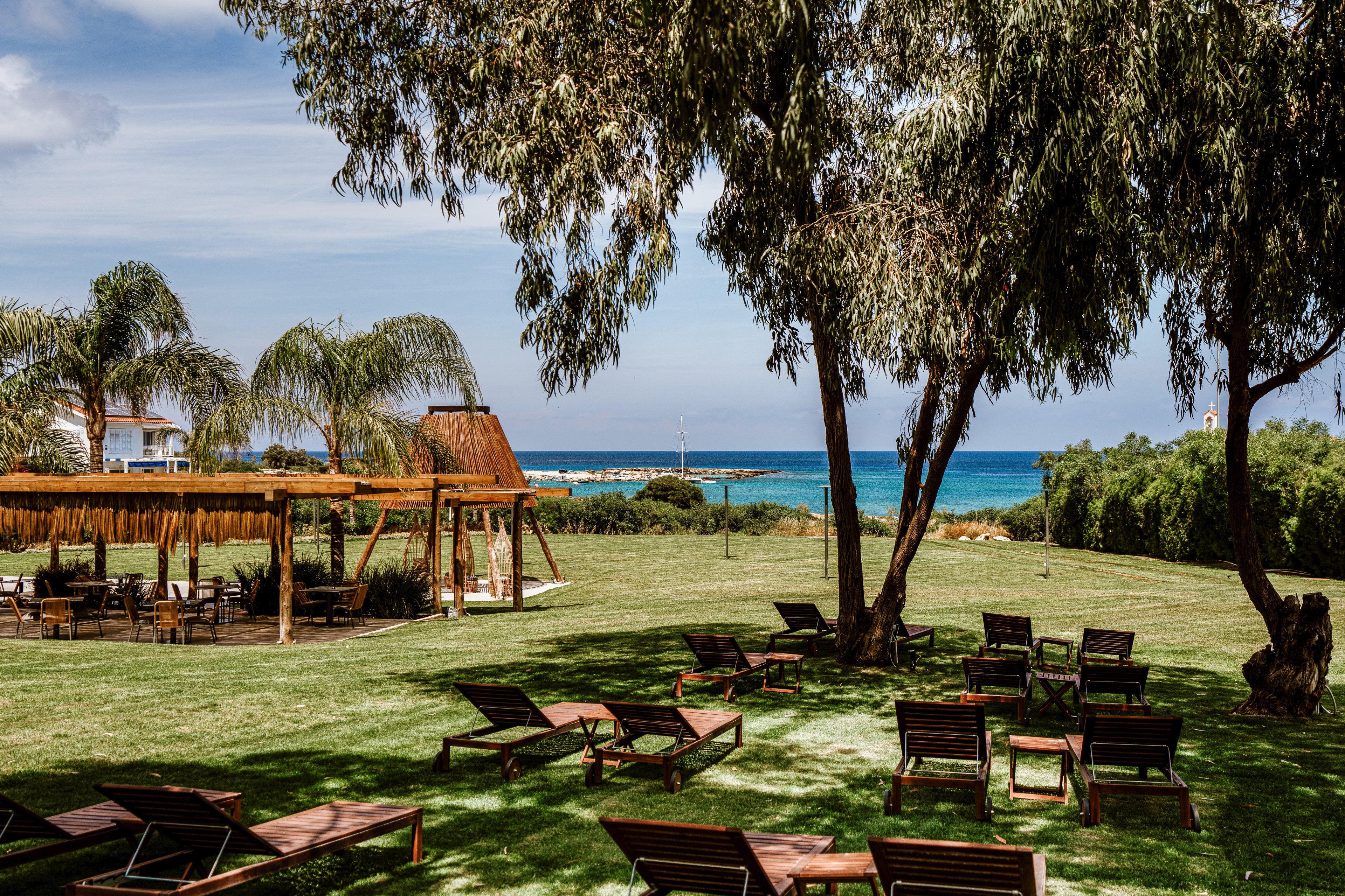 Cavo Zoe Seaside Hotel