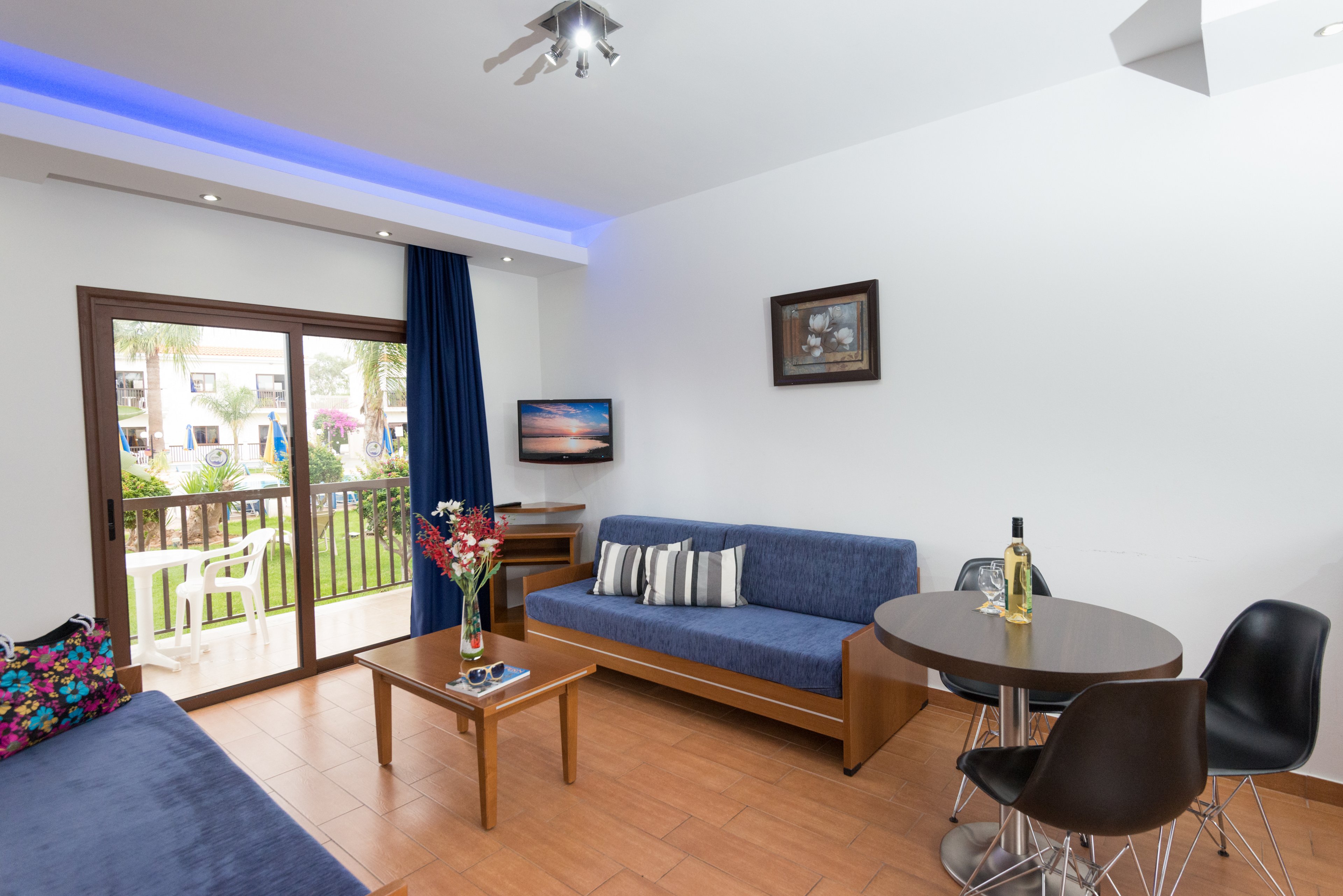 Loutsiana Hotel Apartments