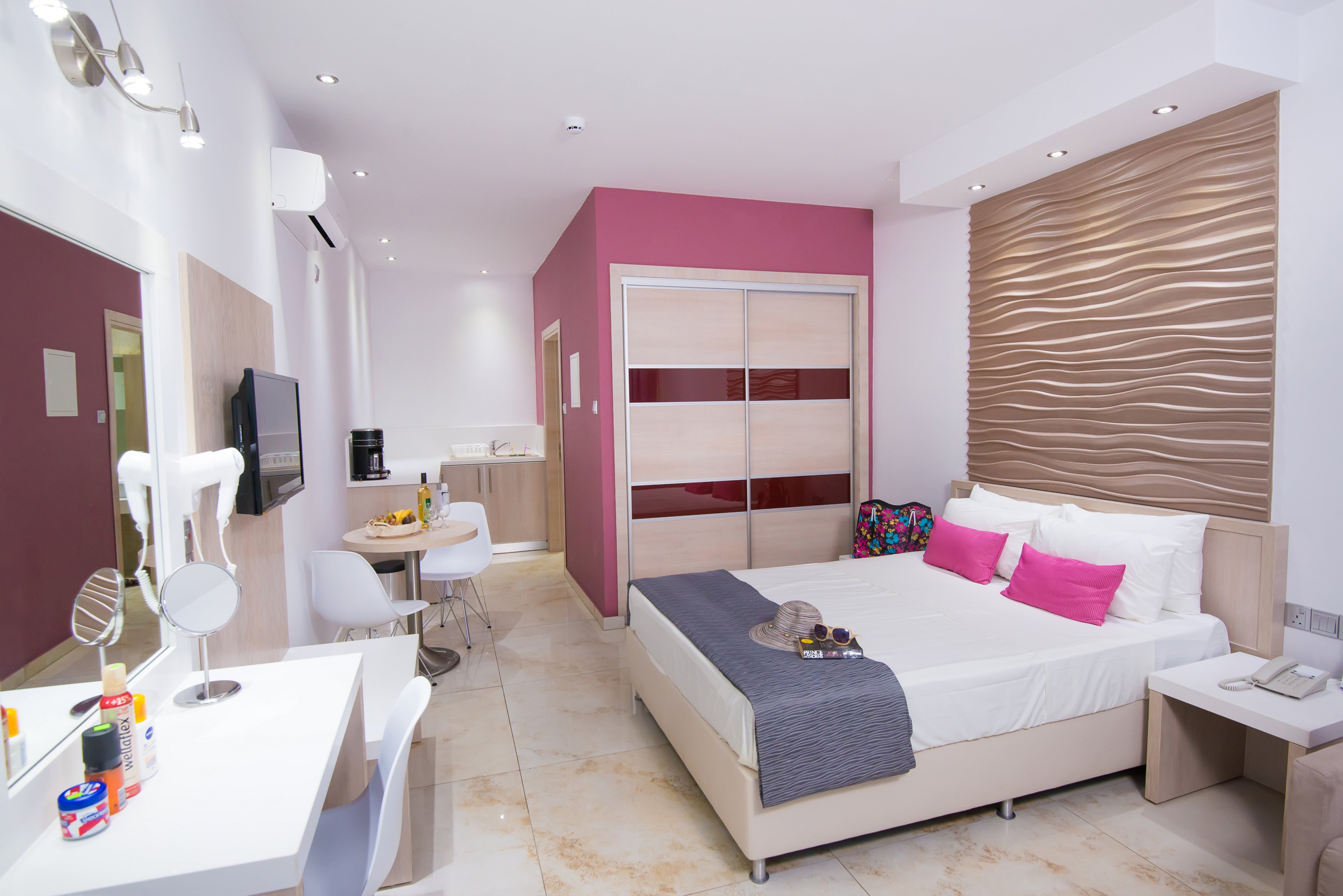 Loutsiana Hotel Apartments