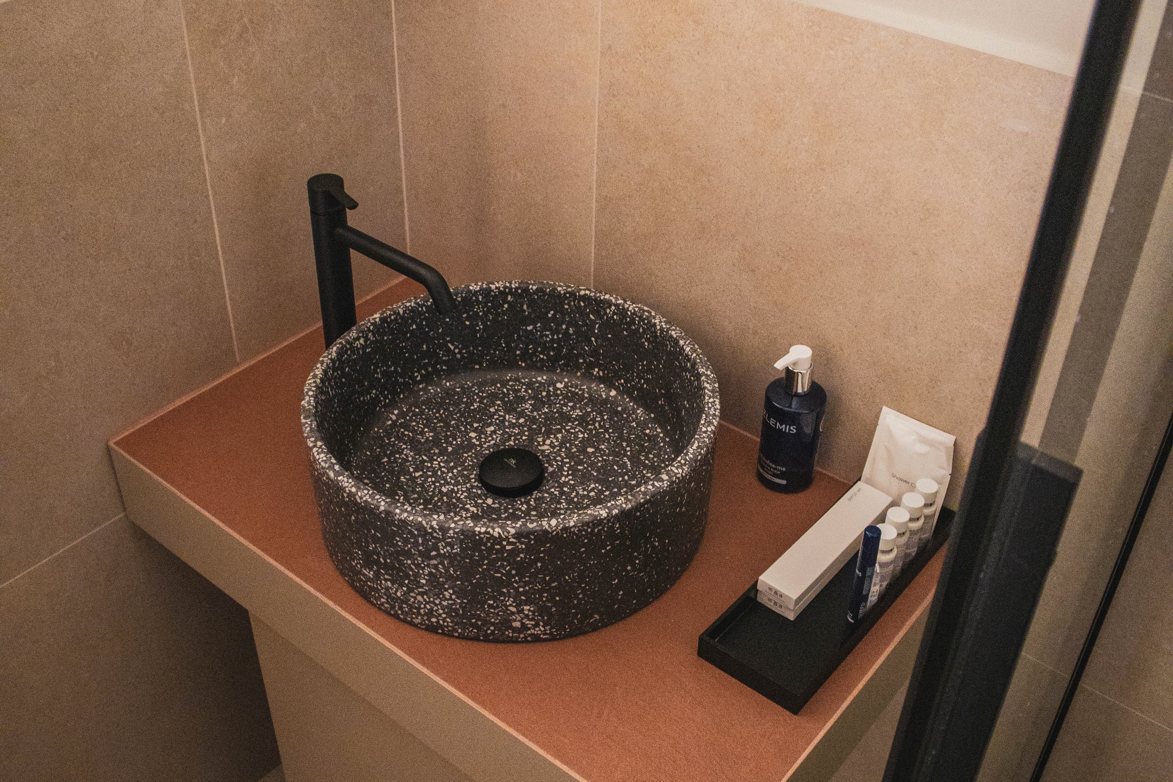 Alinea Lano Old Town Center.