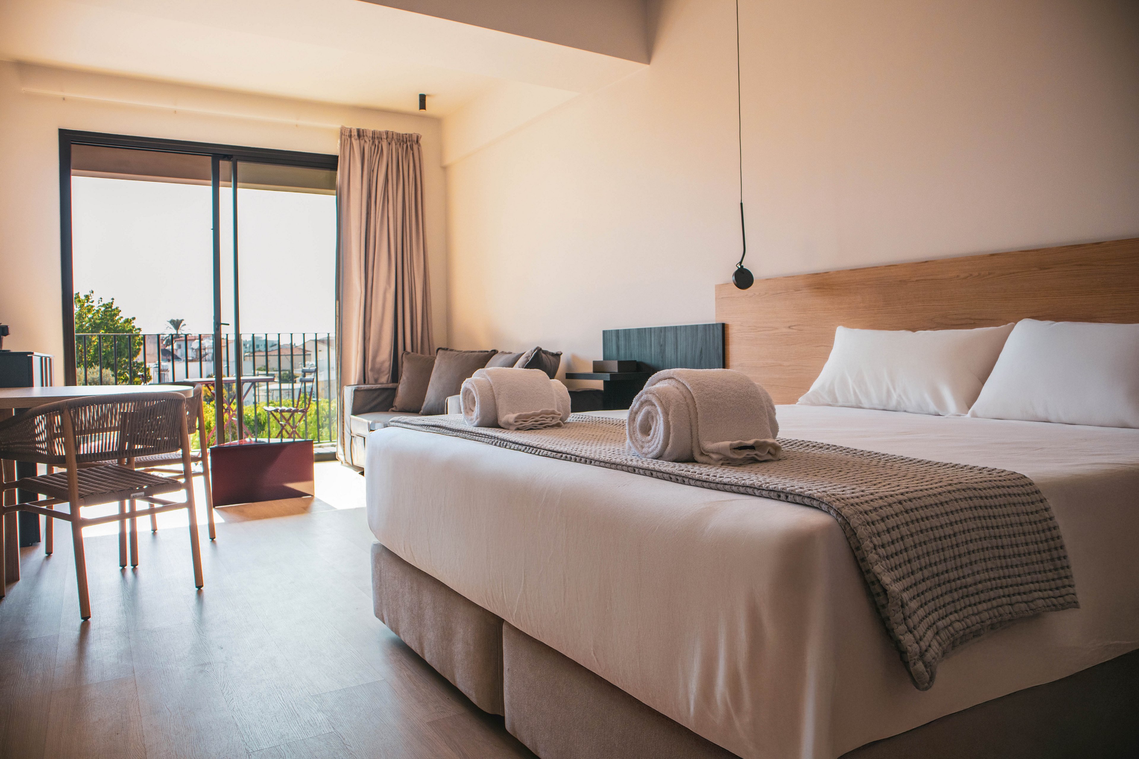 Alinea Lano Old Town Center.