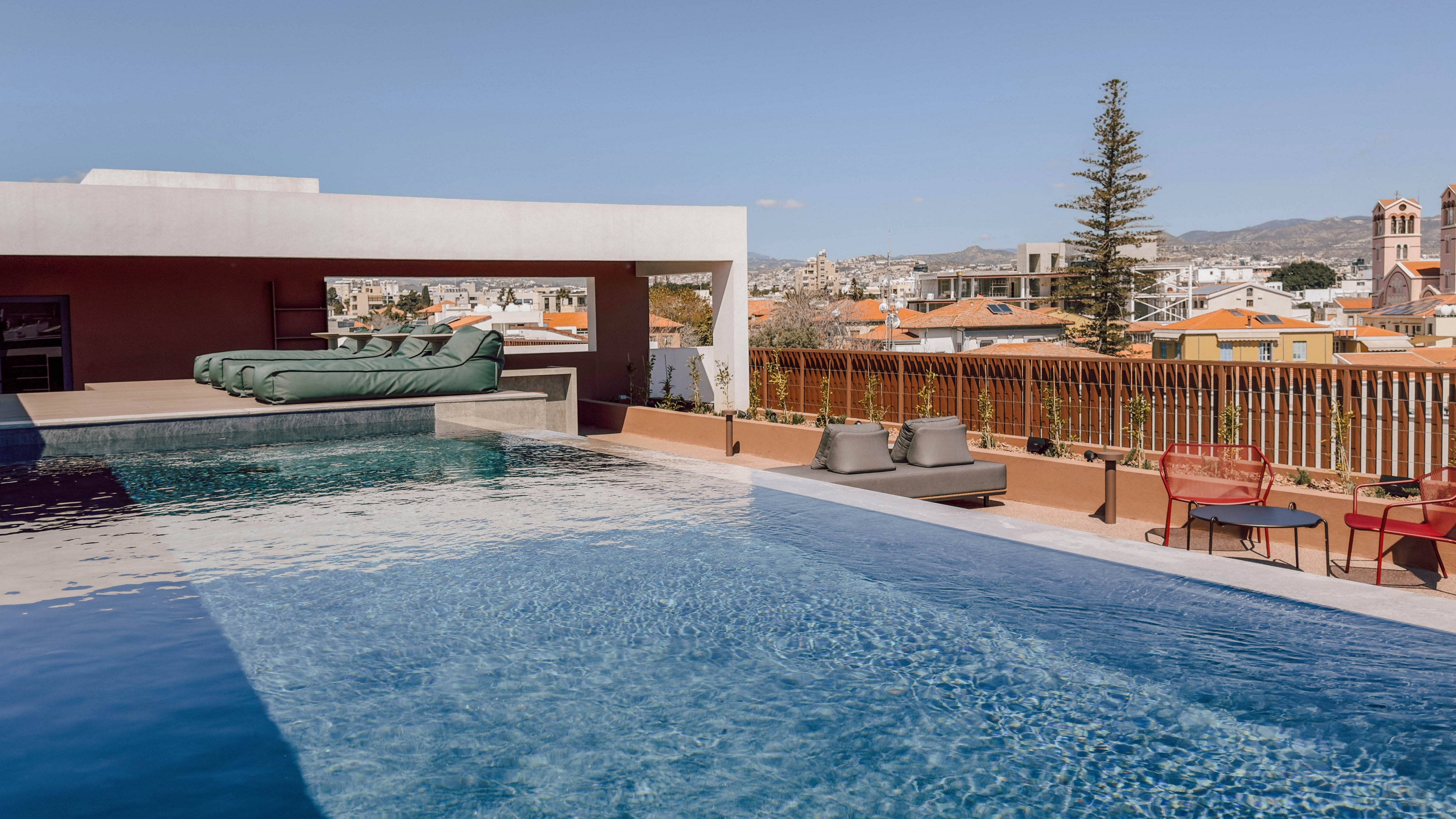 Alinea Lano Old Town Center.