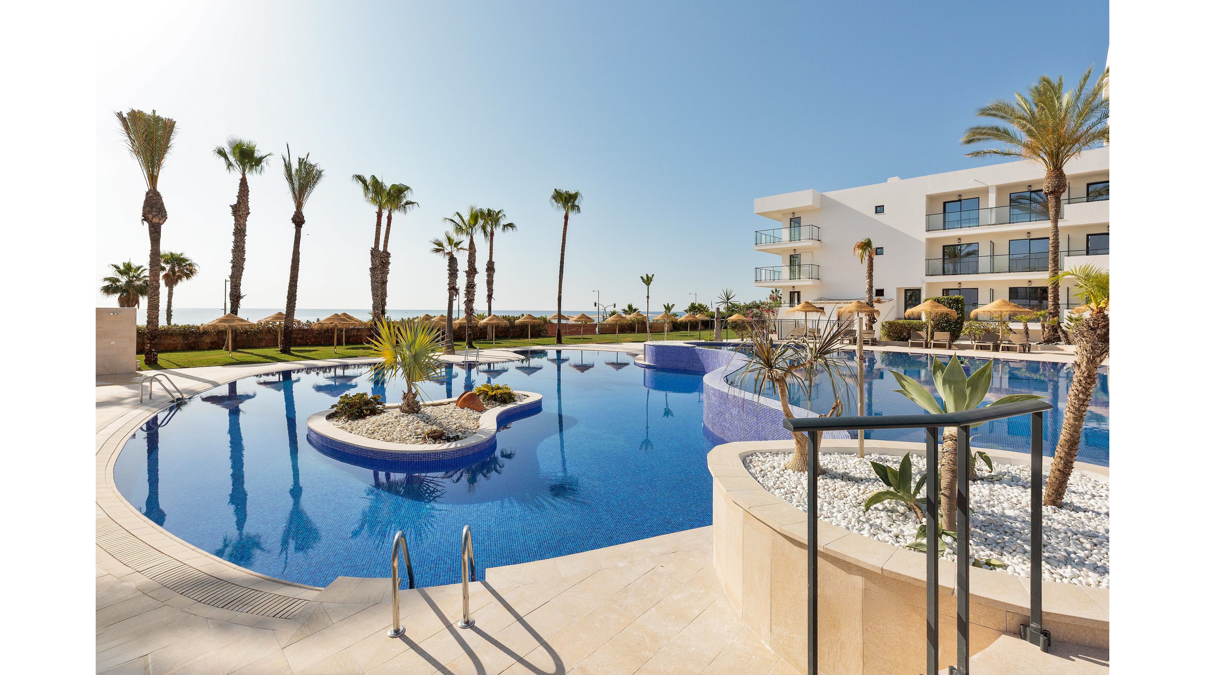 Best Oasis Tropical Hotel