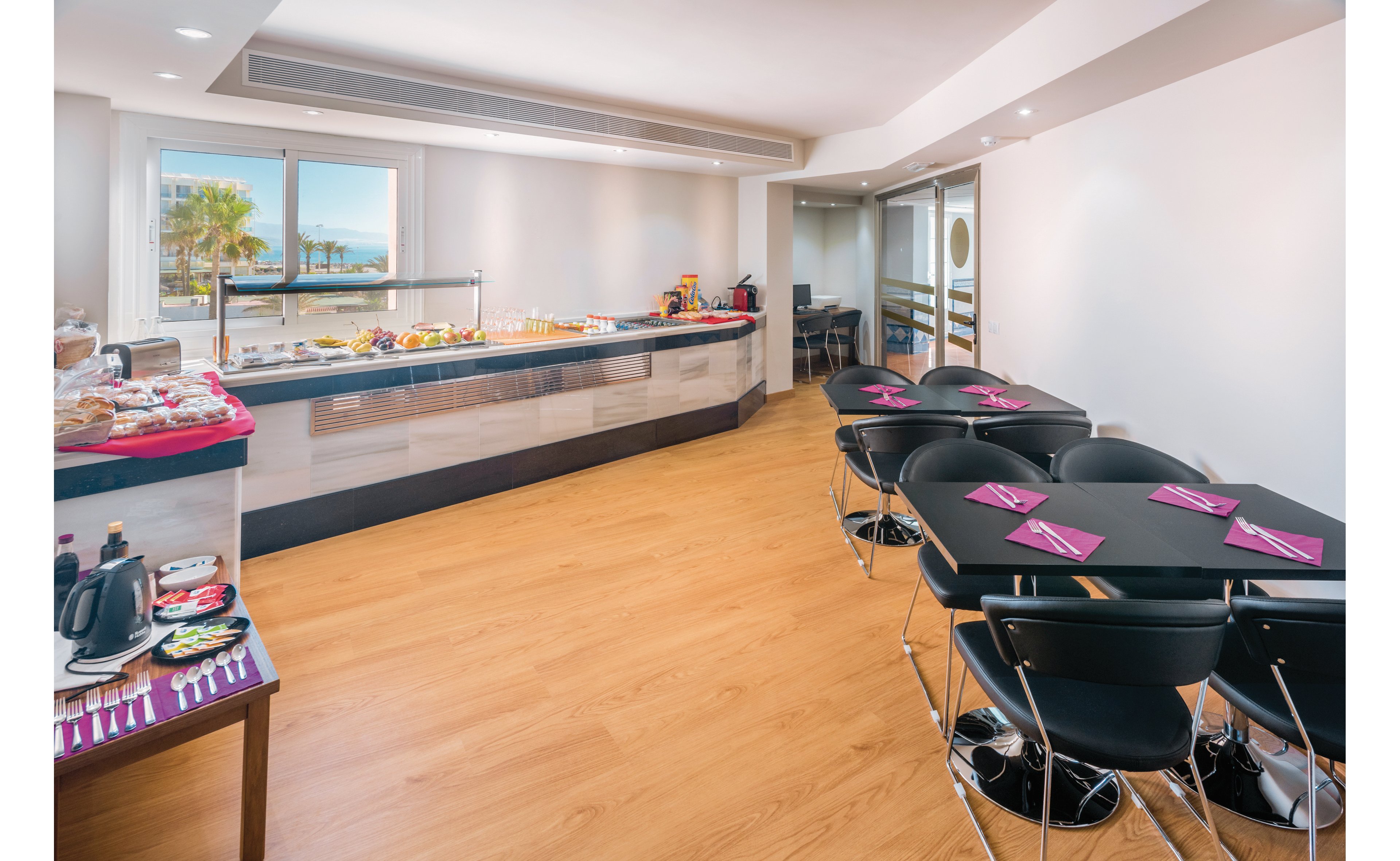 Mediterraneo Bay Hotel Spa & Resort