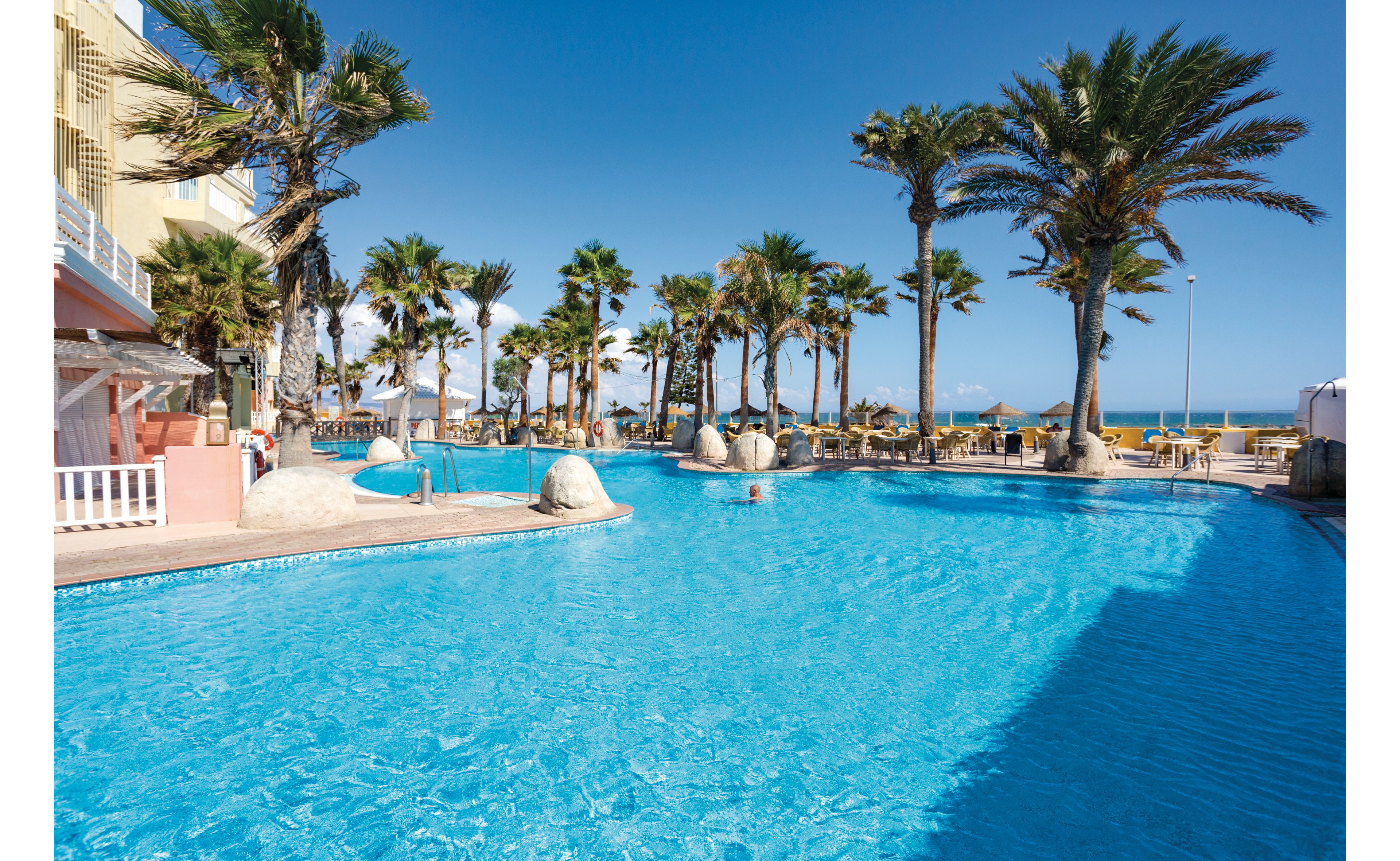 Mediterraneo Bay Hotel Spa & Resort