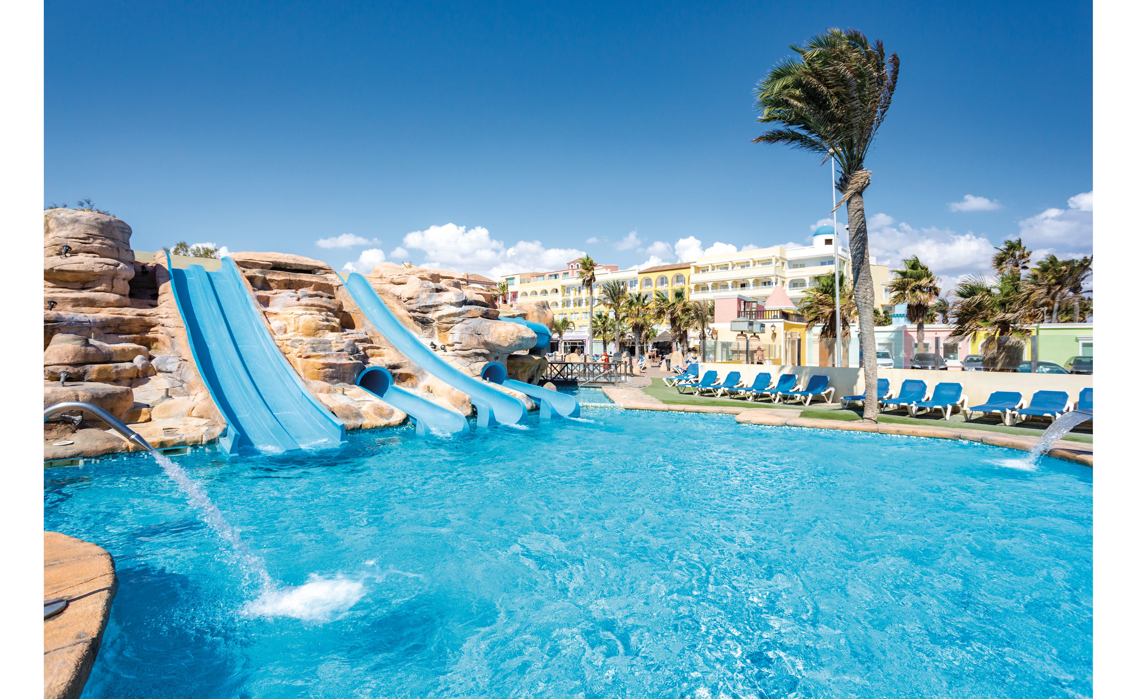 Mediterraneo Bay Hotel Spa & Resort