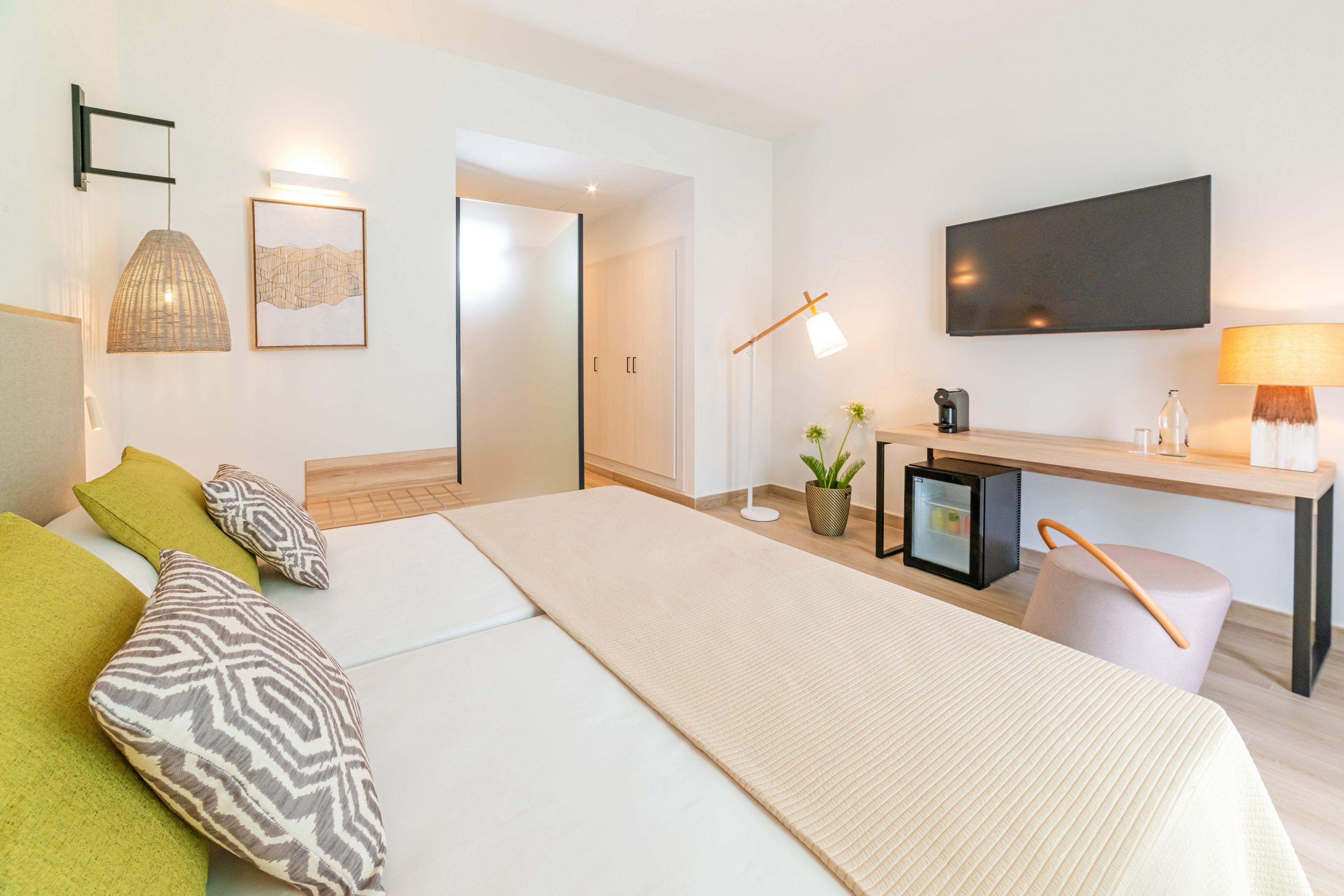 Cabogata Beach Hotel & Spa