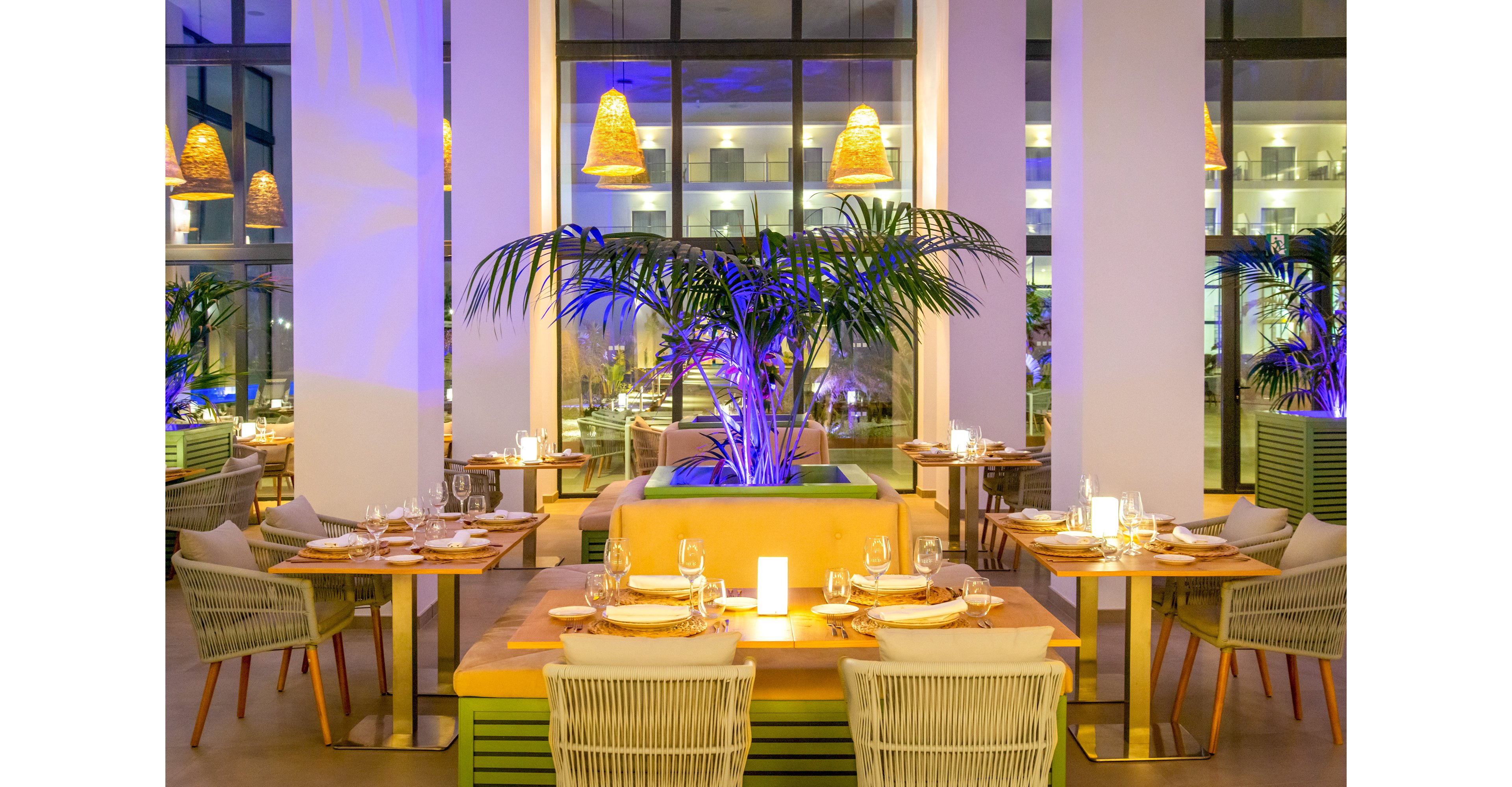 Cabogata Beach Hotel & Spa