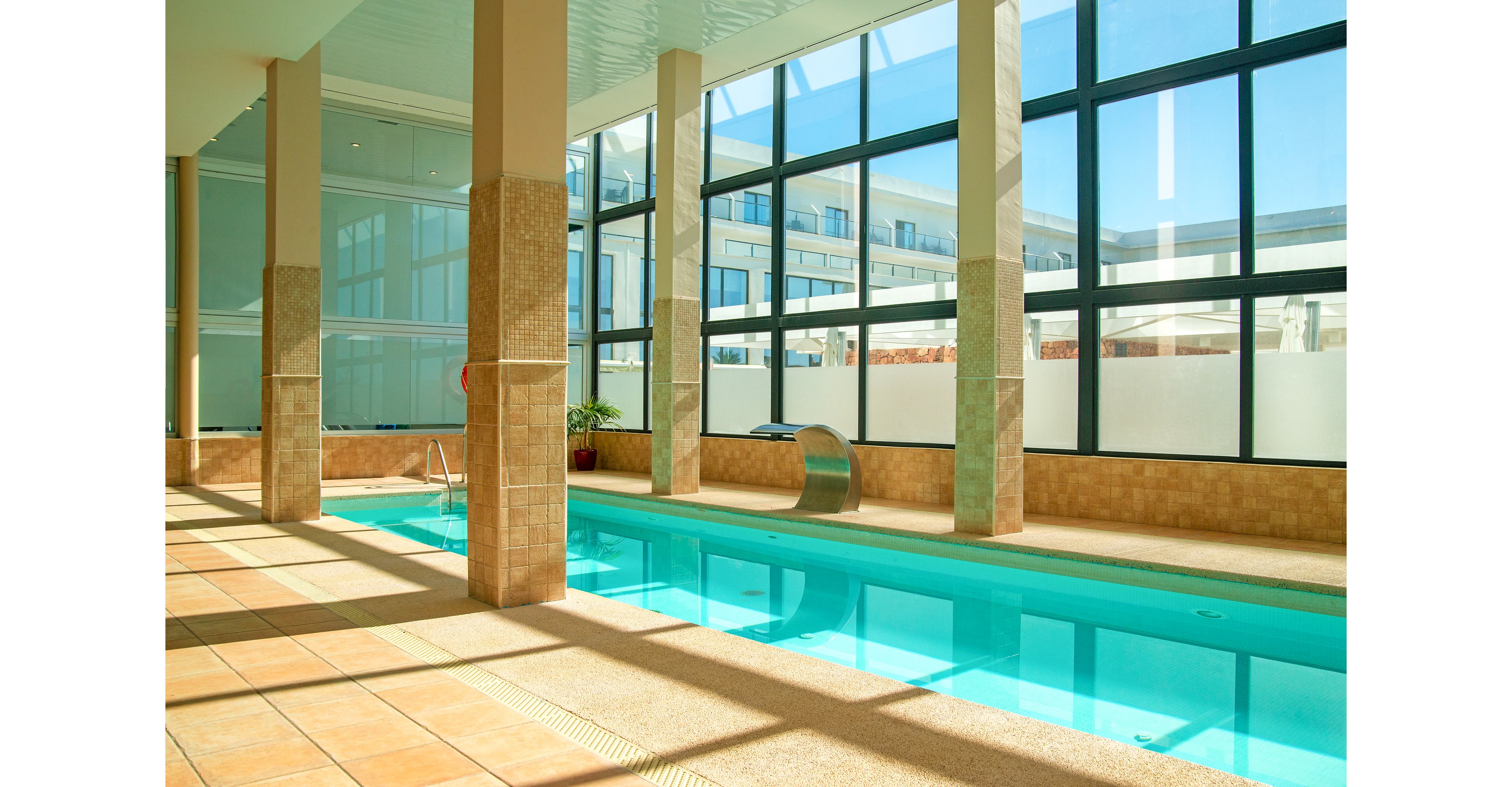 Cabogata Beach Hotel & Spa