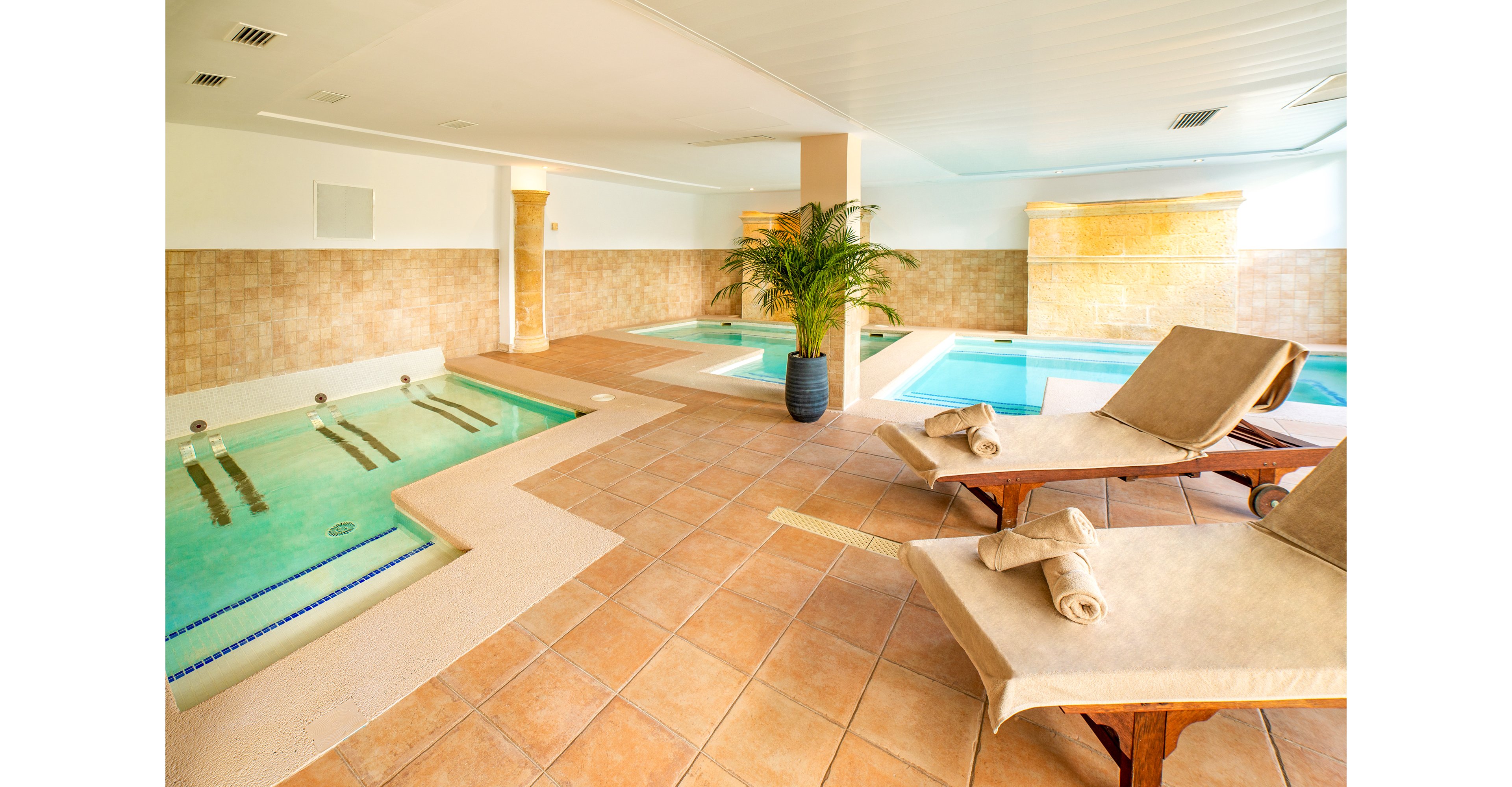 Cabogata Beach Hotel & Spa