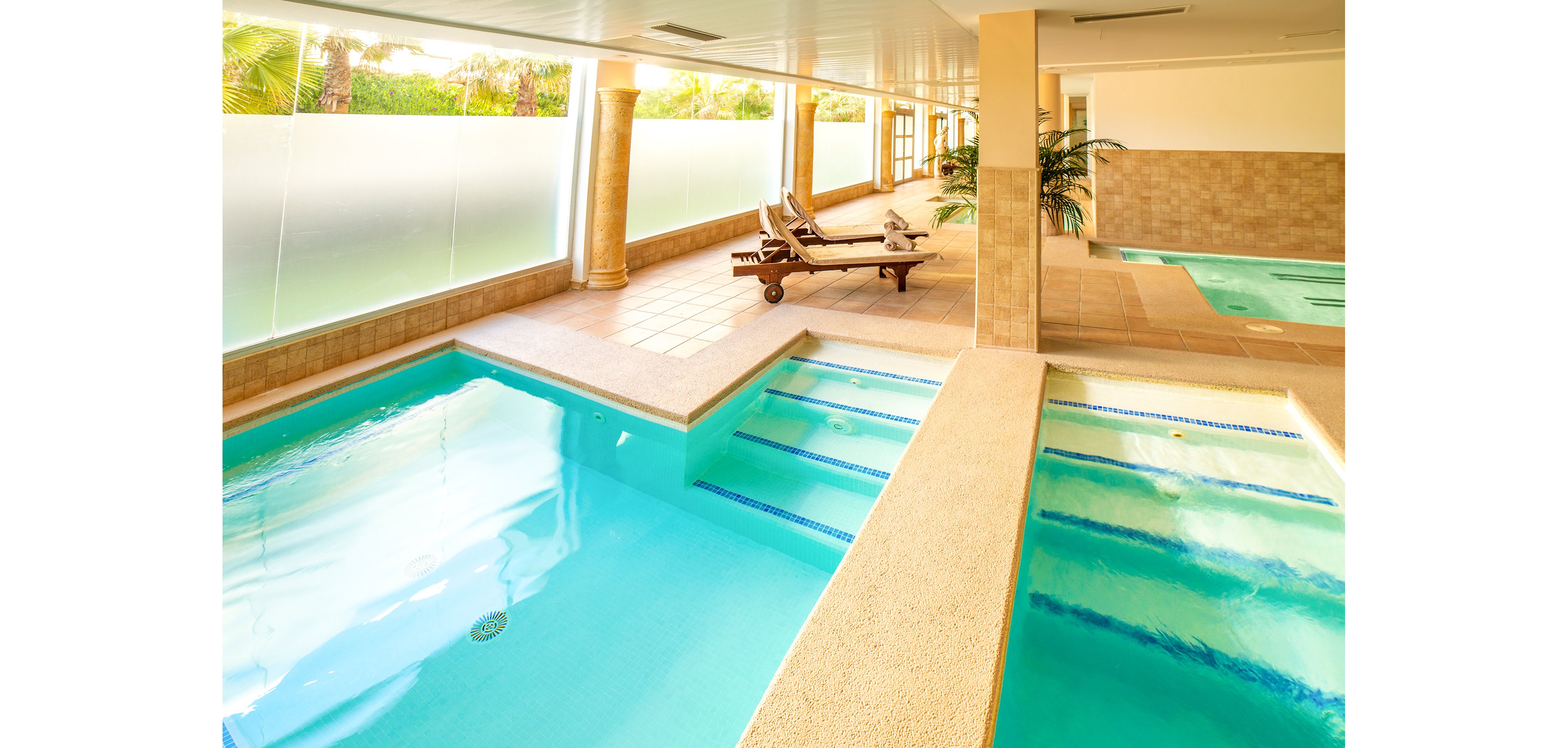 Cabogata Beach Hotel & Spa