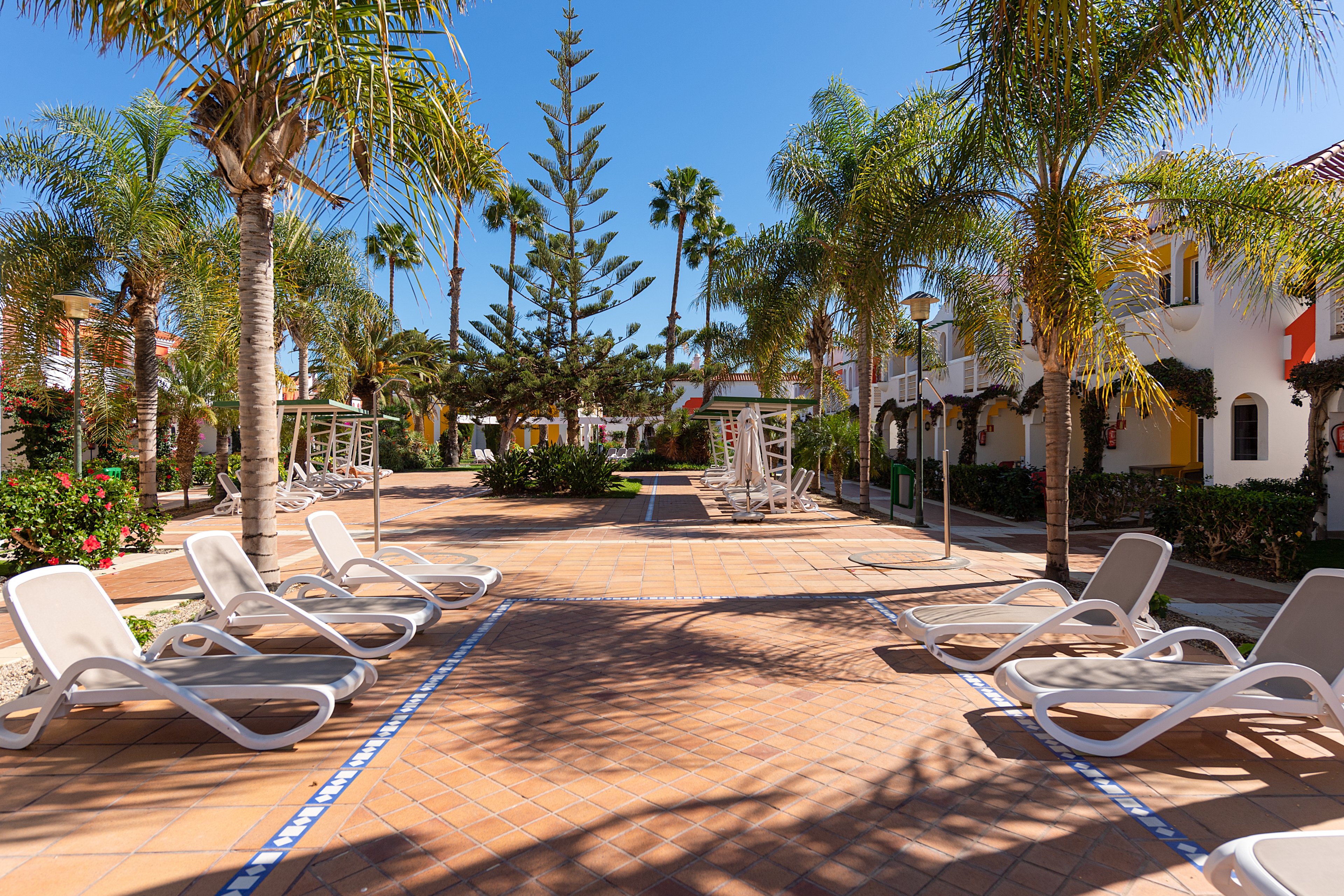 Cordial Green Golf Bungalows