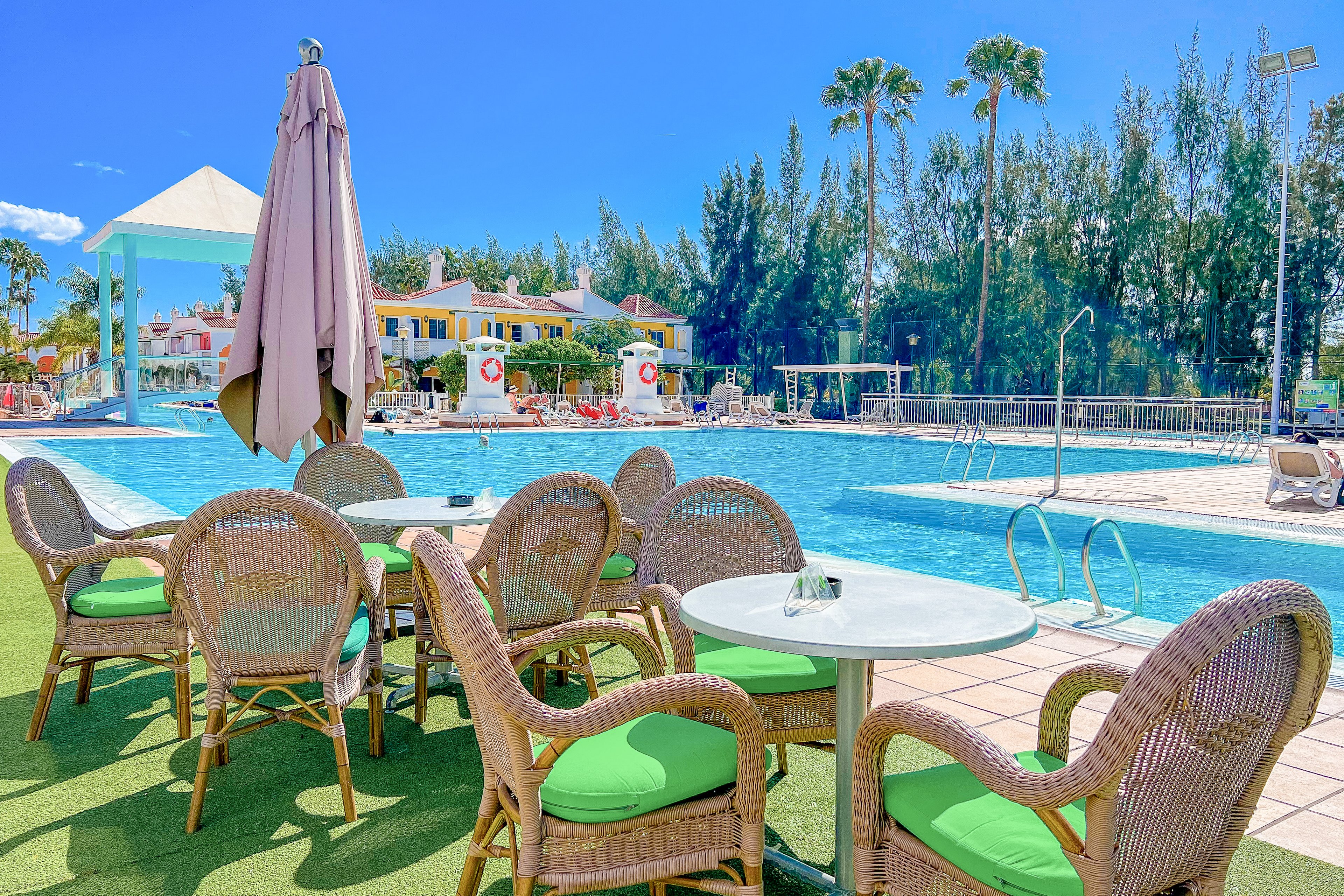 Cordial Green Golf Bungalows