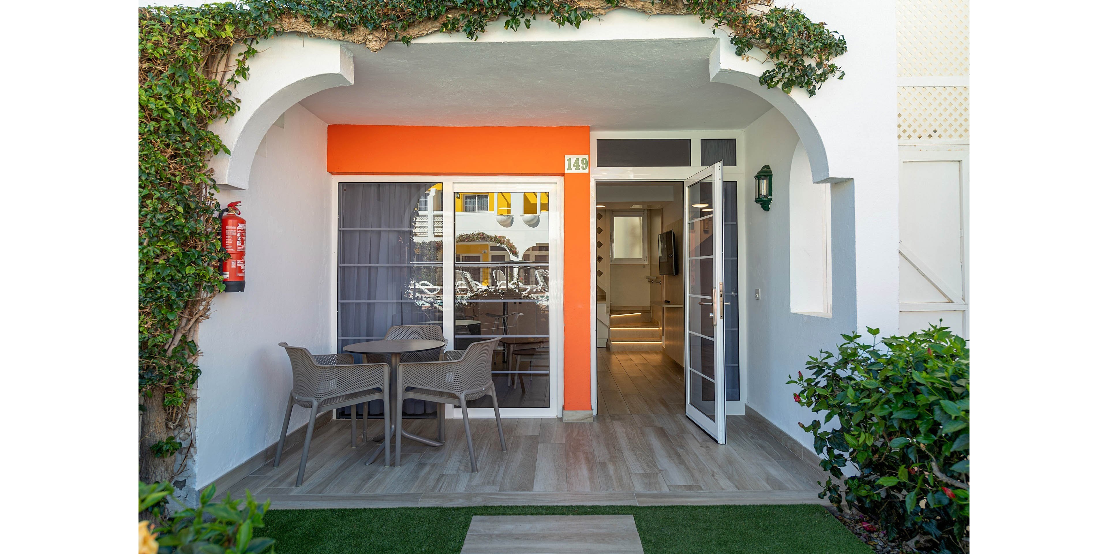 Cordial Green Golf Bungalows