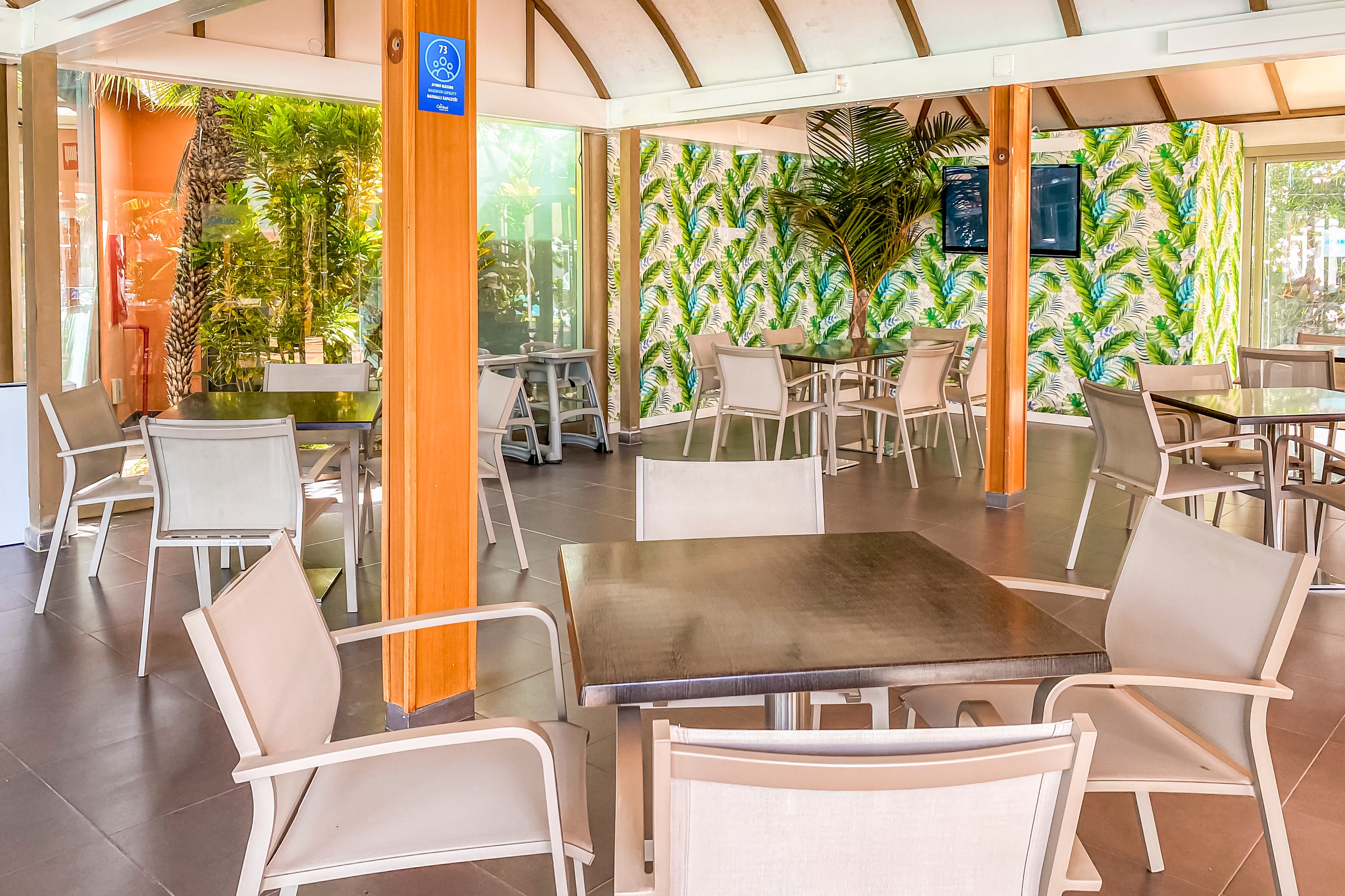 Cordial Sandy Golf Bungalows