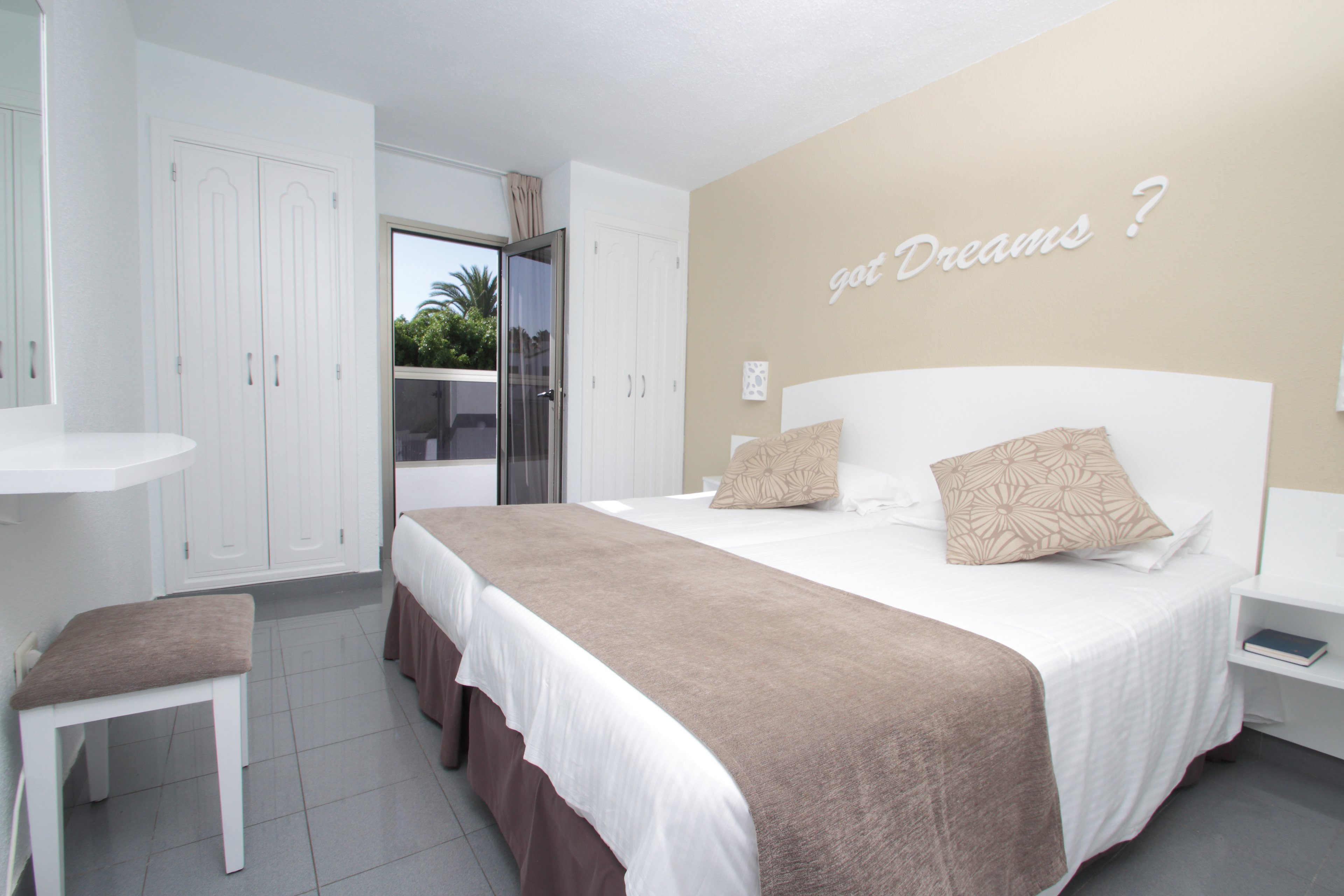 Turbo Club Apartments