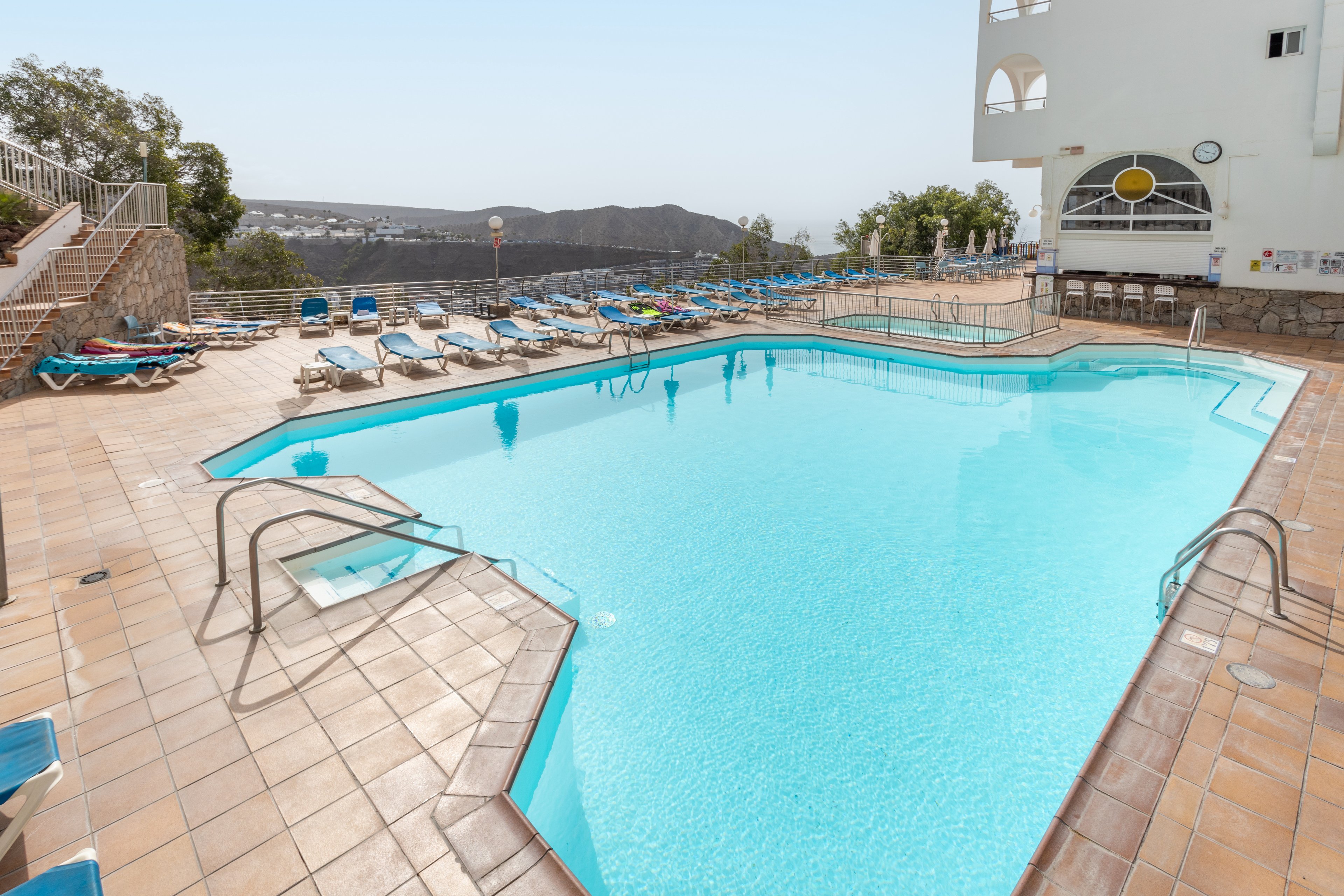 Colina Mar Apartments