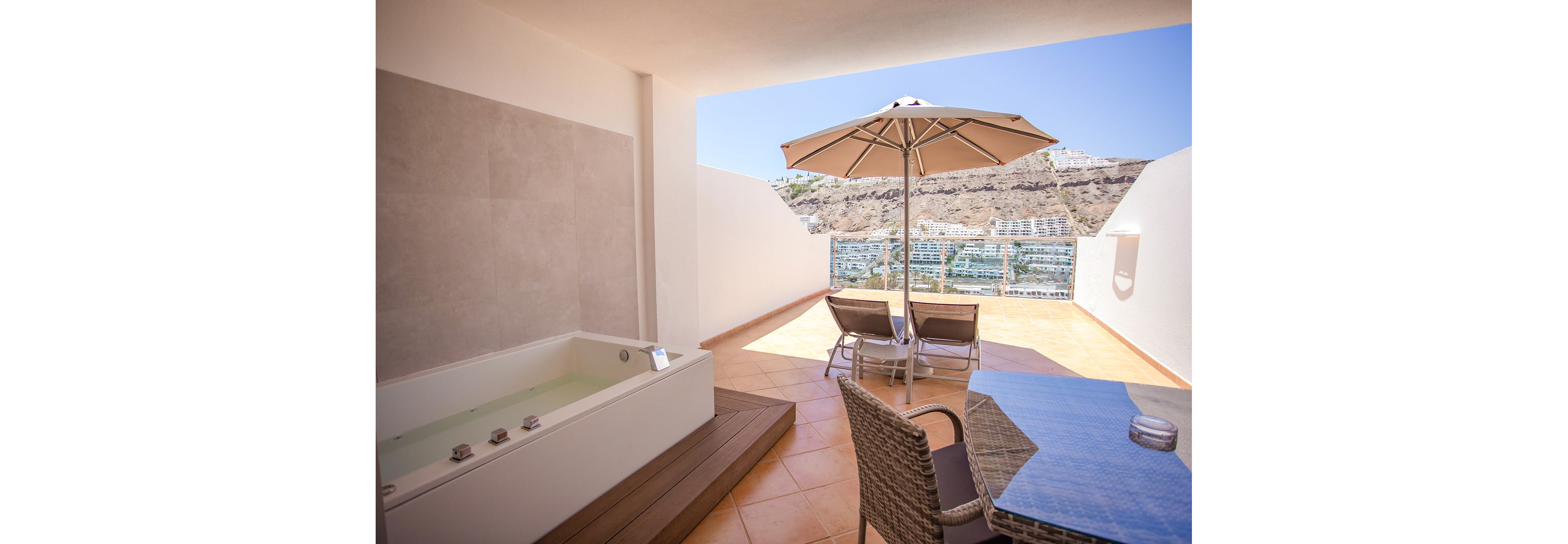 Servatur Casablanca Suites & Spa