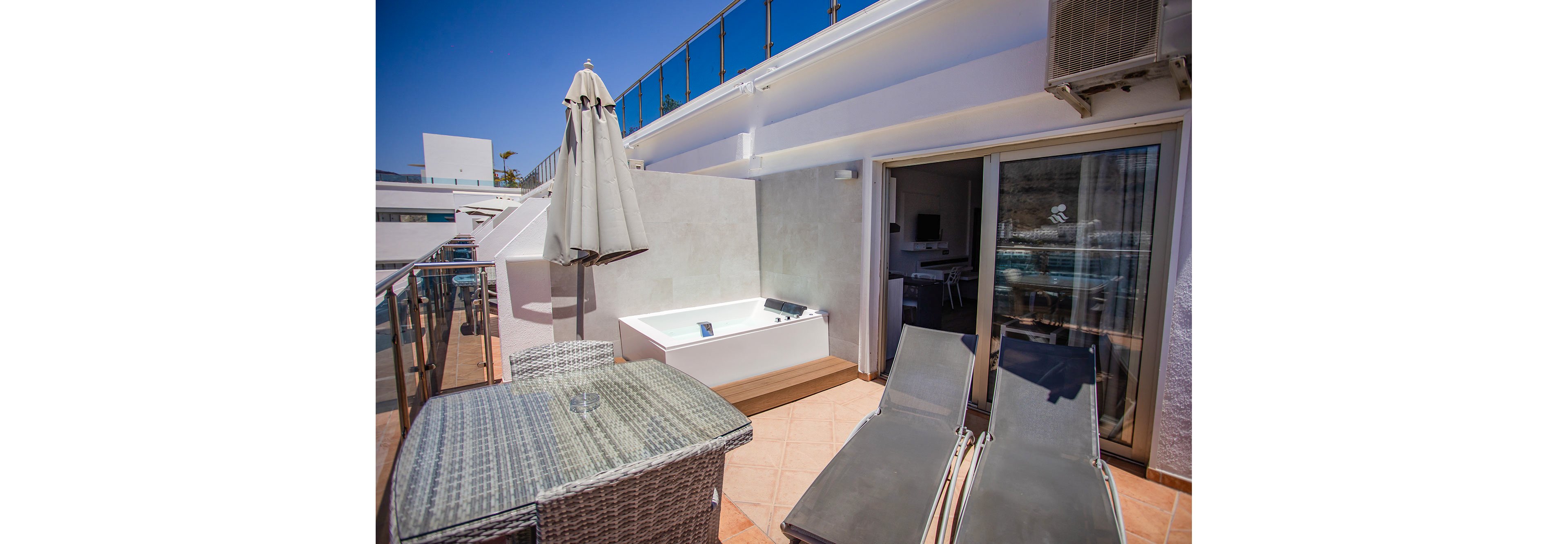 Servatur Casablanca Suites & Spa