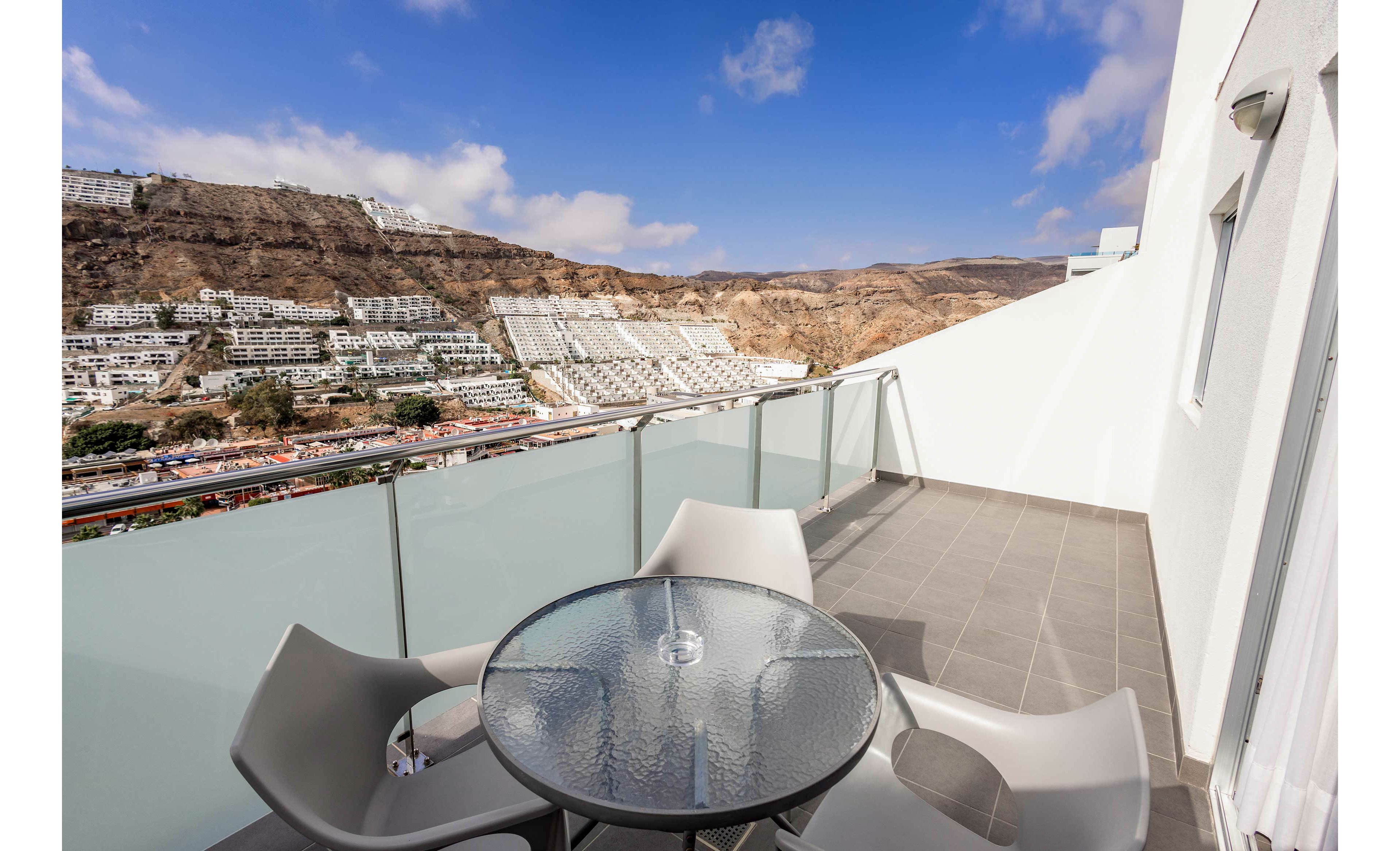 Servatur Castillo De Sol