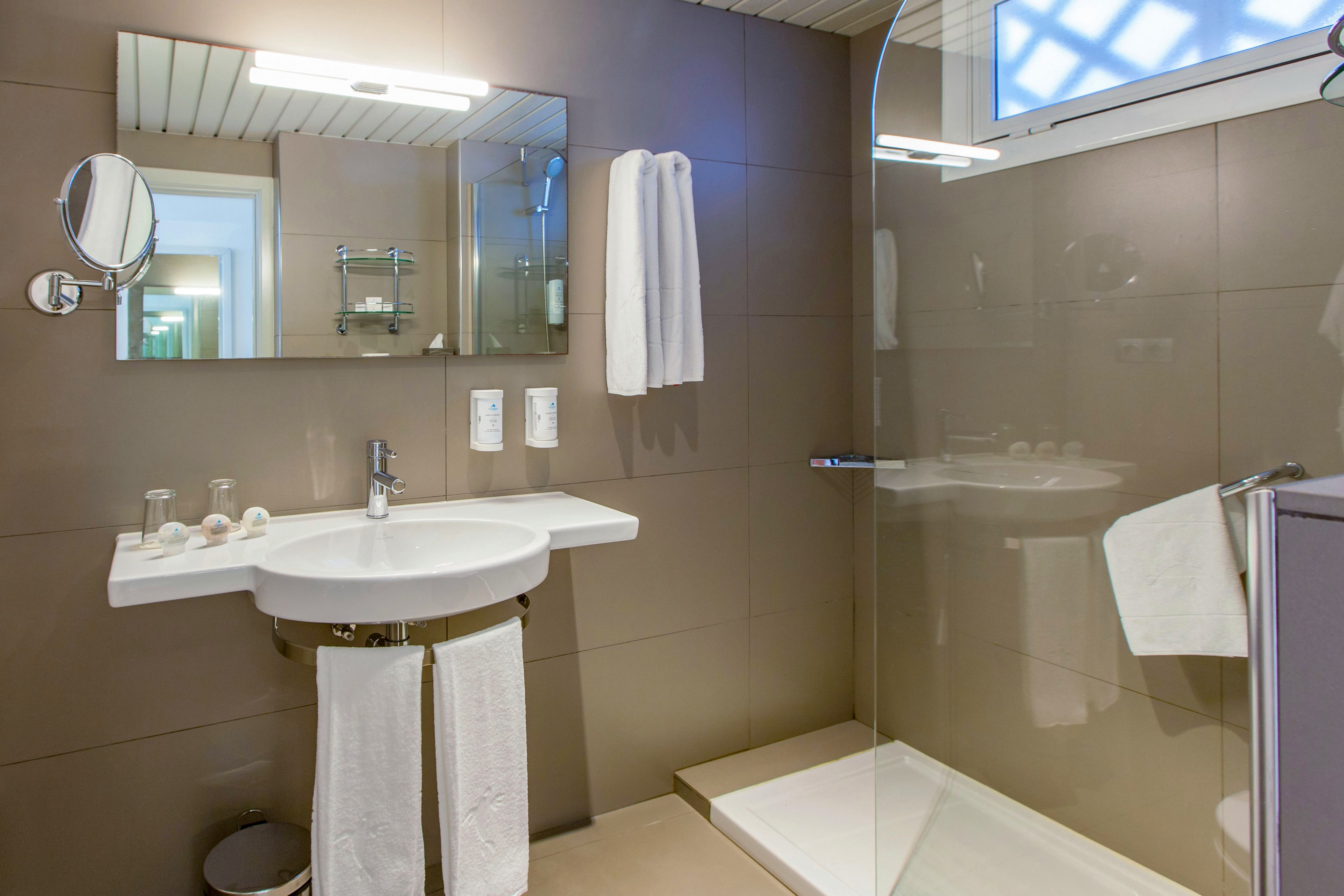 Corallium Beach By Lopesan Hotels