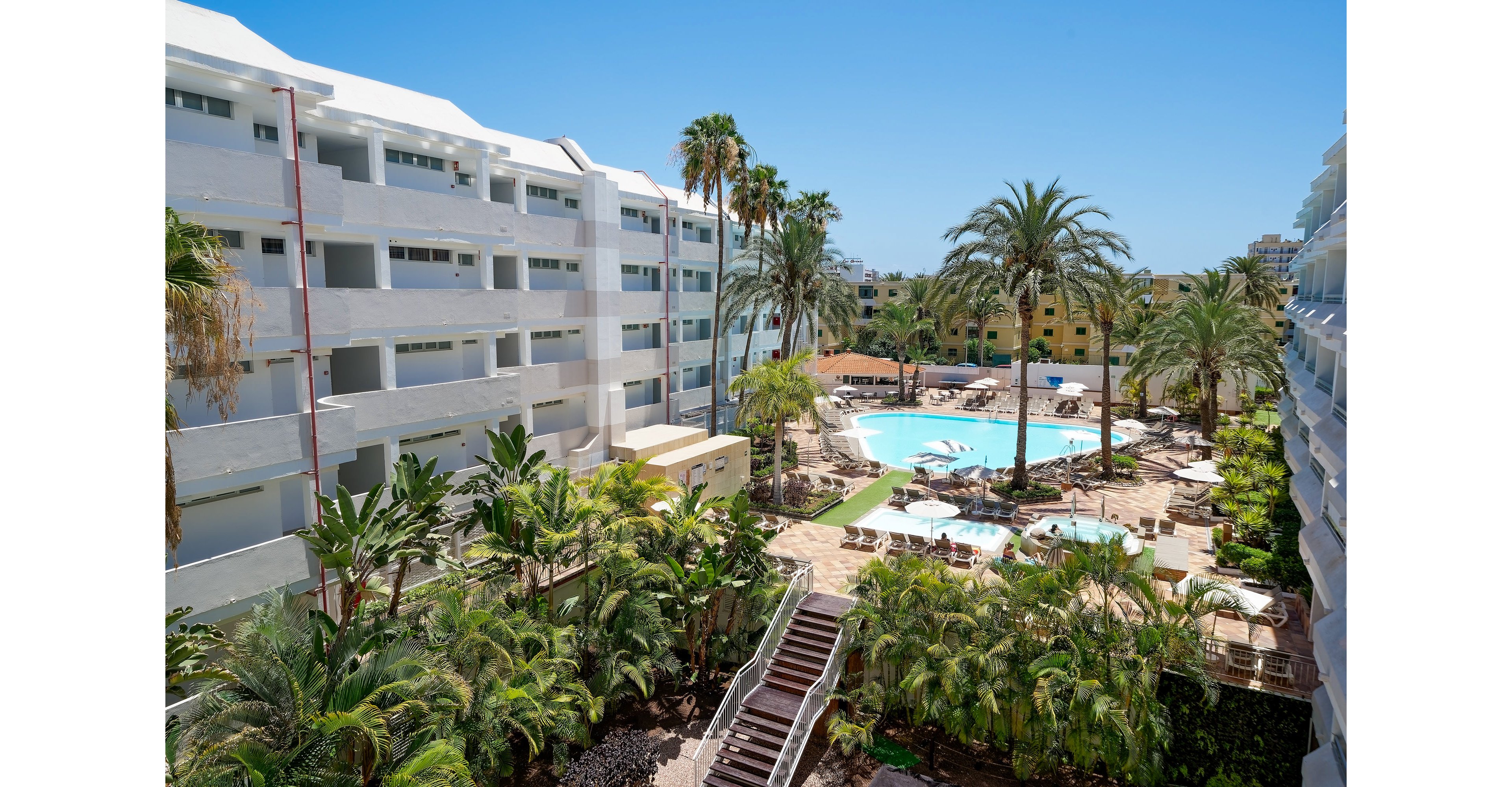 Hotel Akeah Broncemar