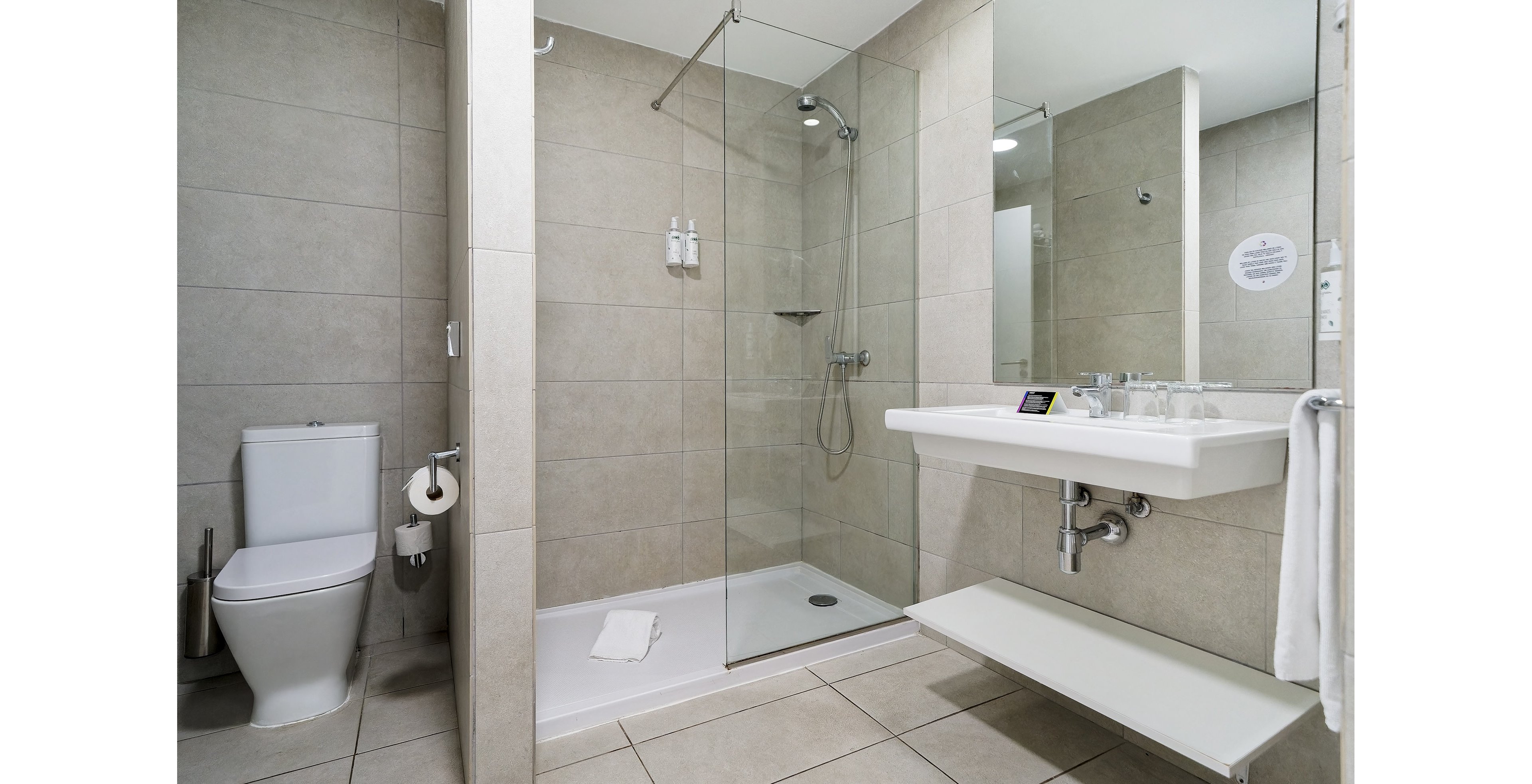 Hotel Akeah Broncemar