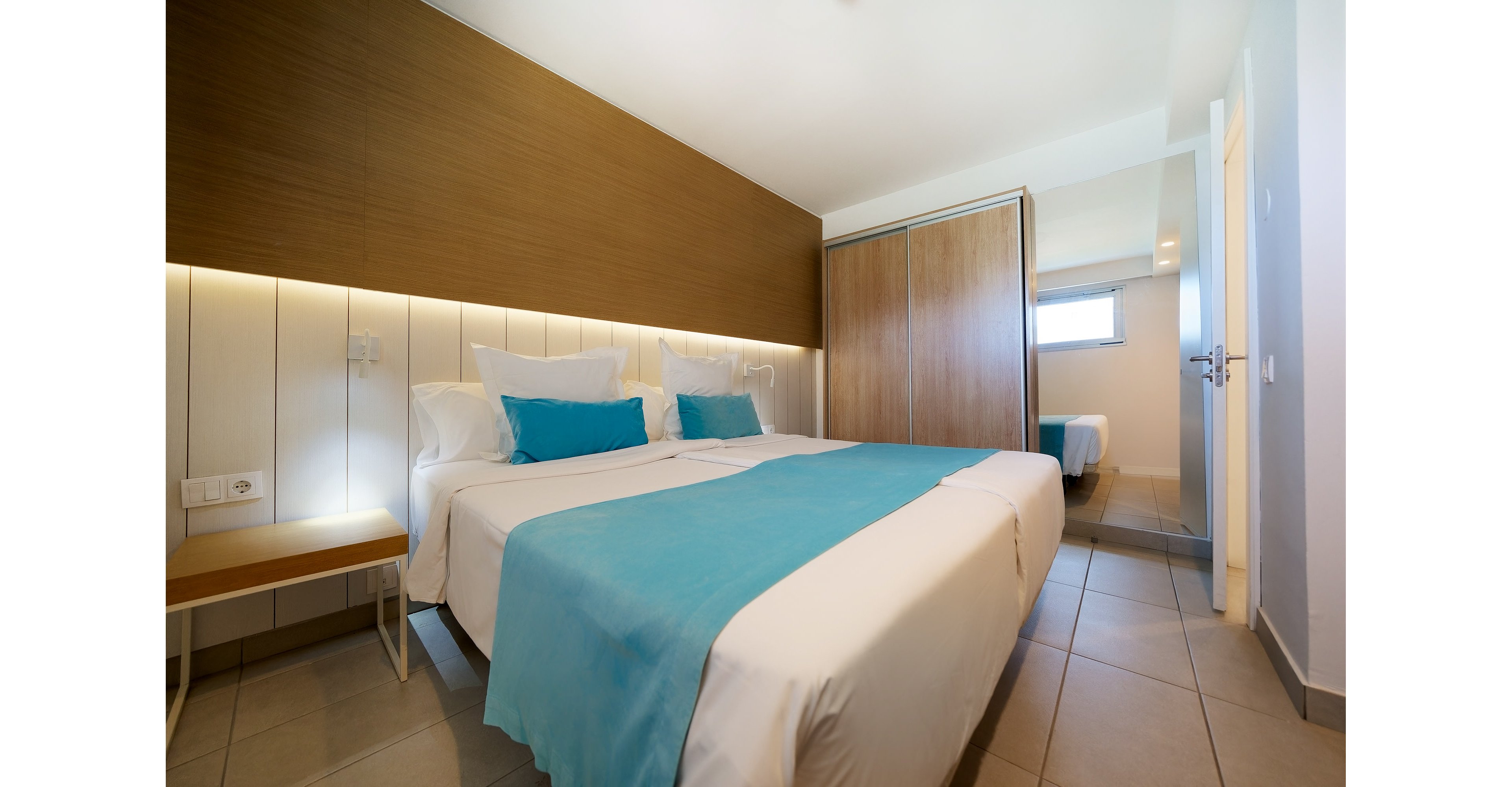 Hotel Akeah Broncemar