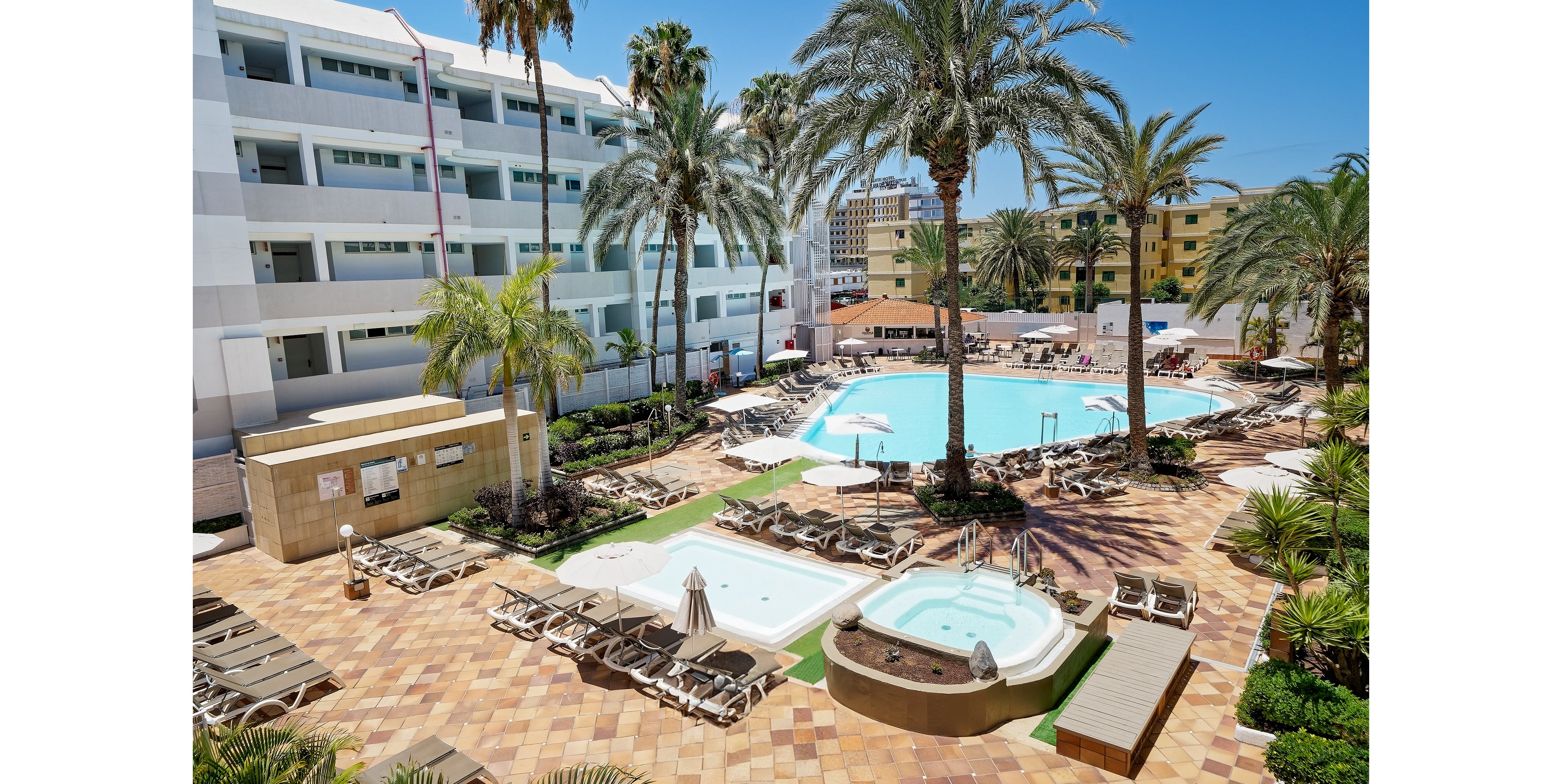 Hotel Akeah Broncemar