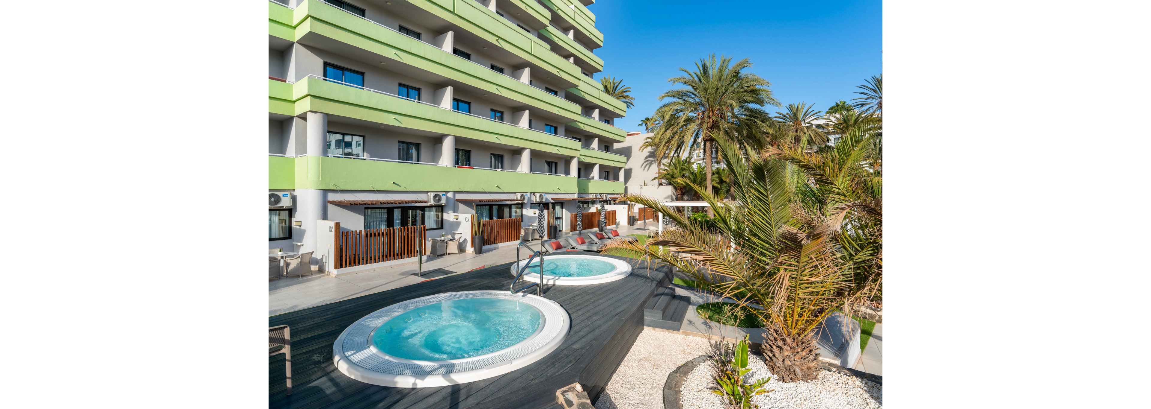 LIVVO Hotels Anamar Suites