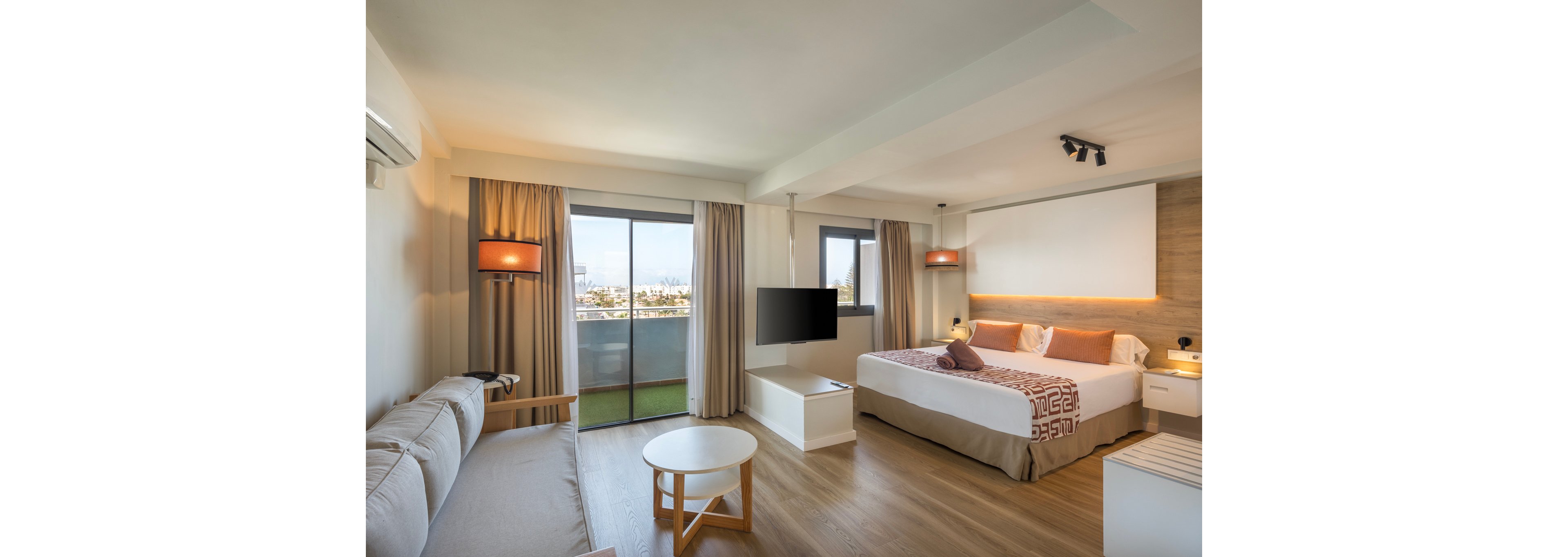 LIVVO Hotels Anamar Suites