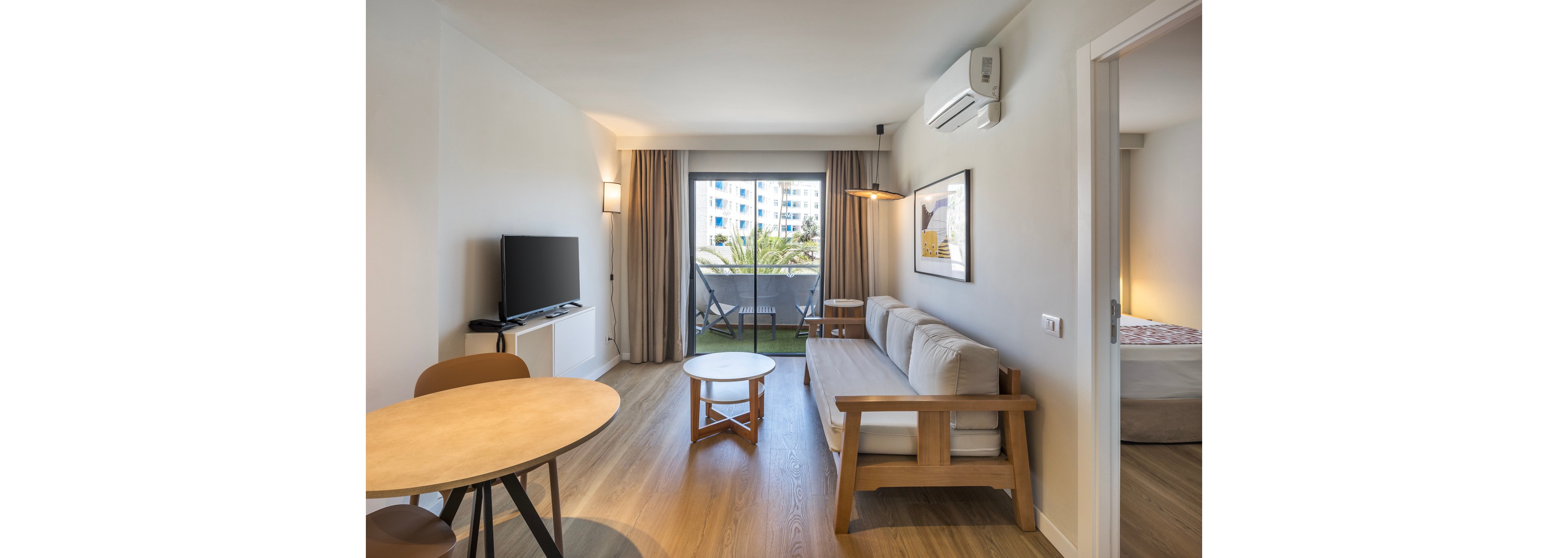 LIVVO Hotels Anamar Suites