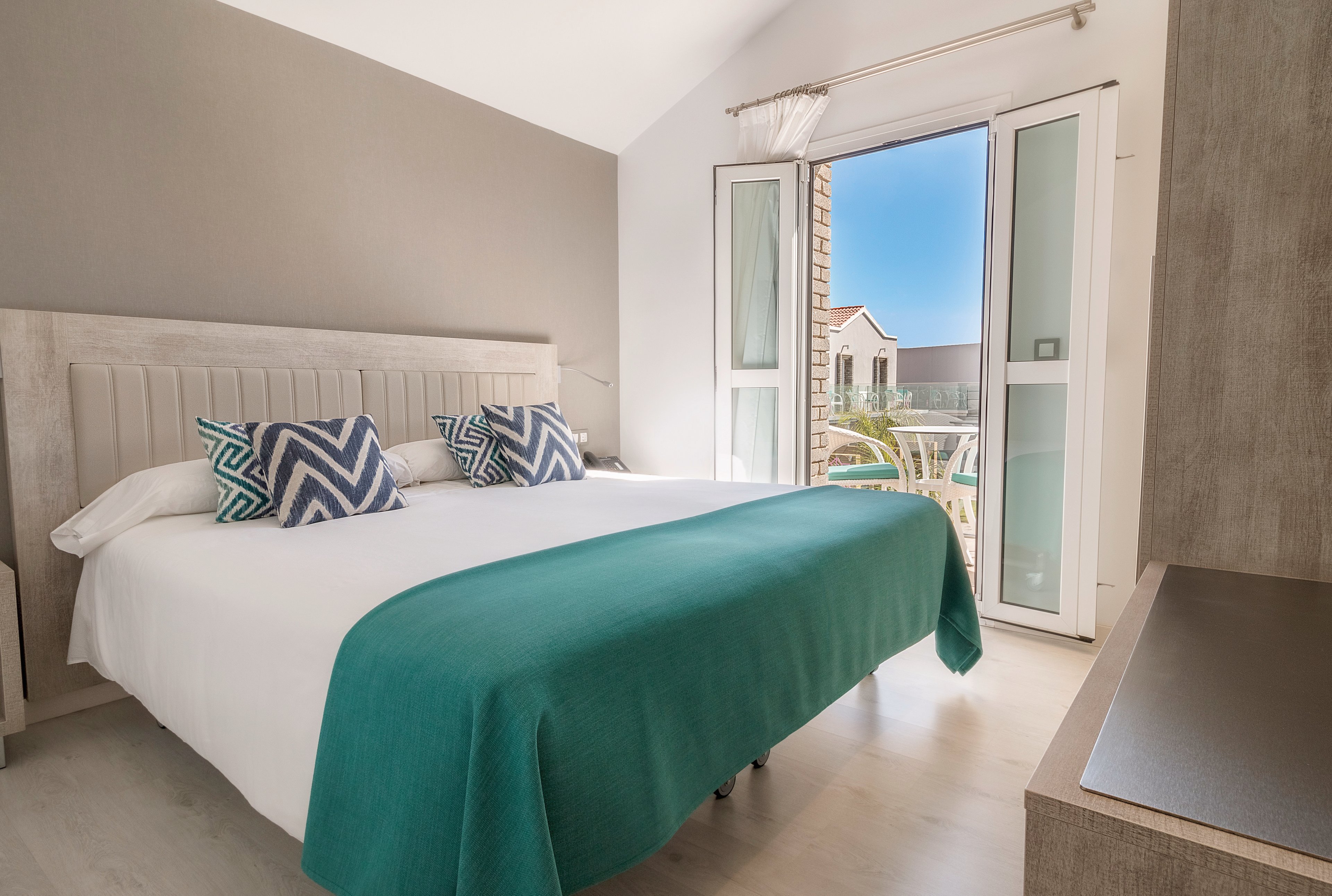 LIVVO Hotels Los Calderones