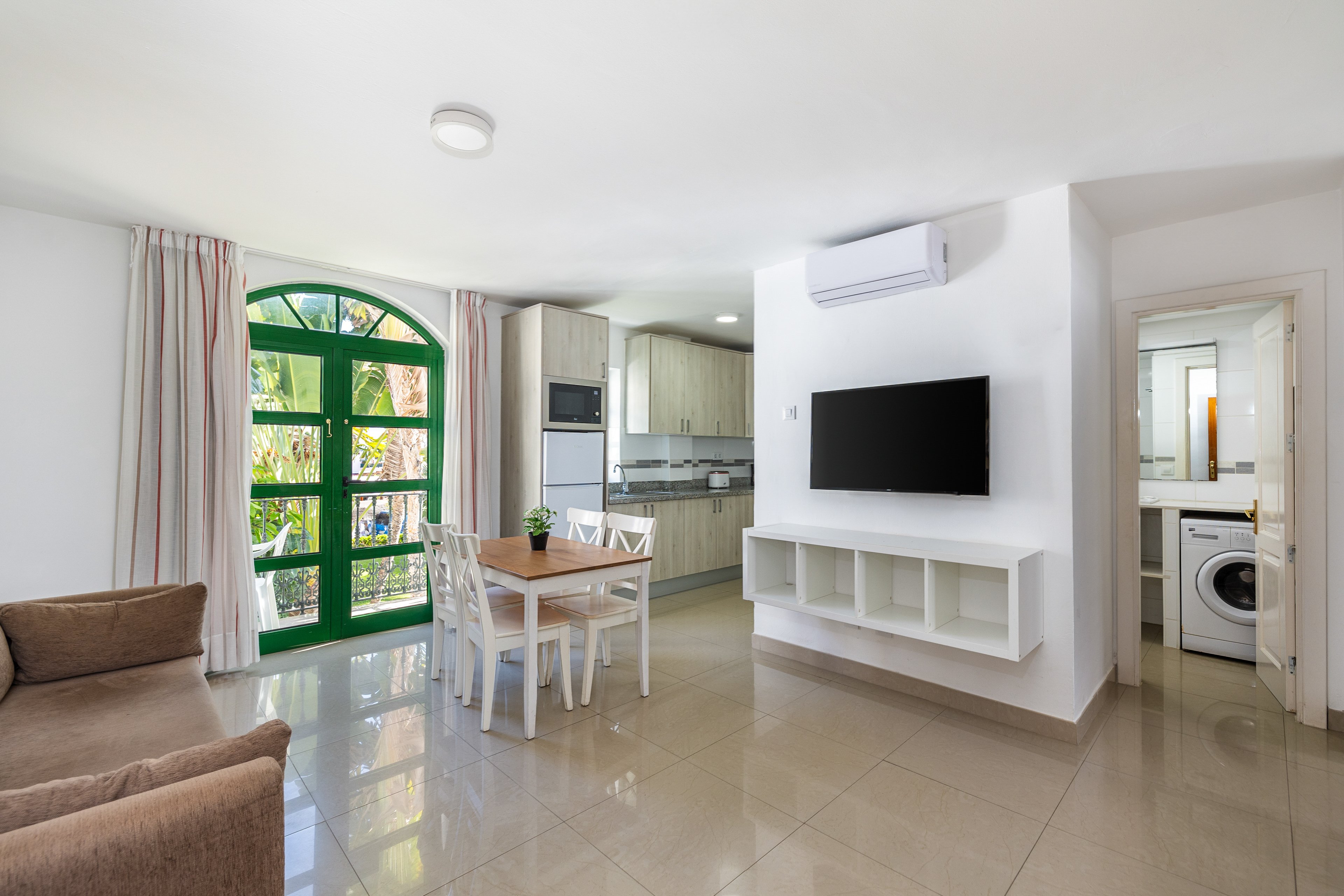 Billy's Puerto de Mogan Apartments by LIVVO