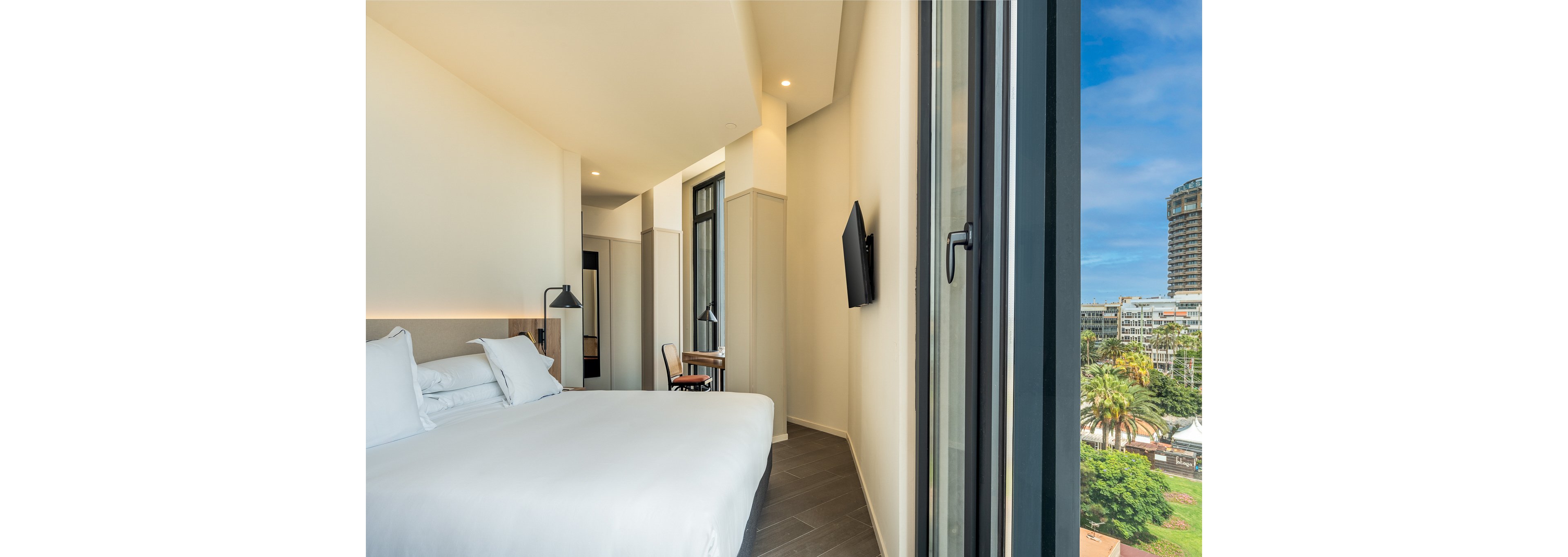 LIVVO Hotel Lumm