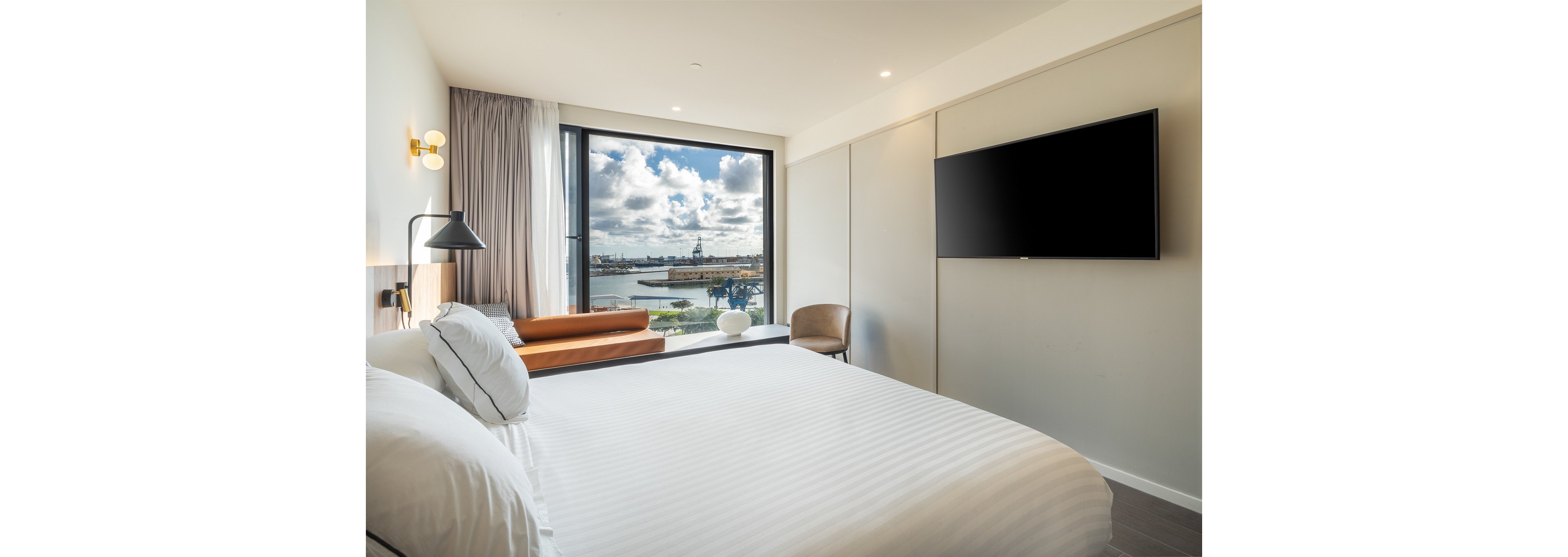 LIVVO Hotel Lumm