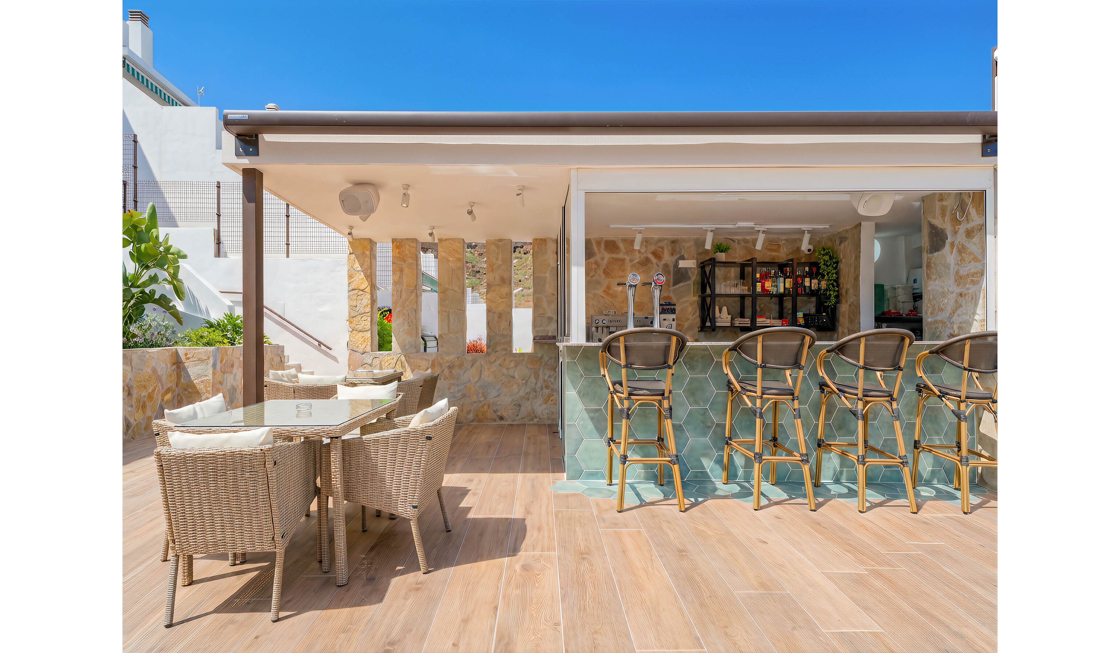 Sunset Suites by Bull Hotels